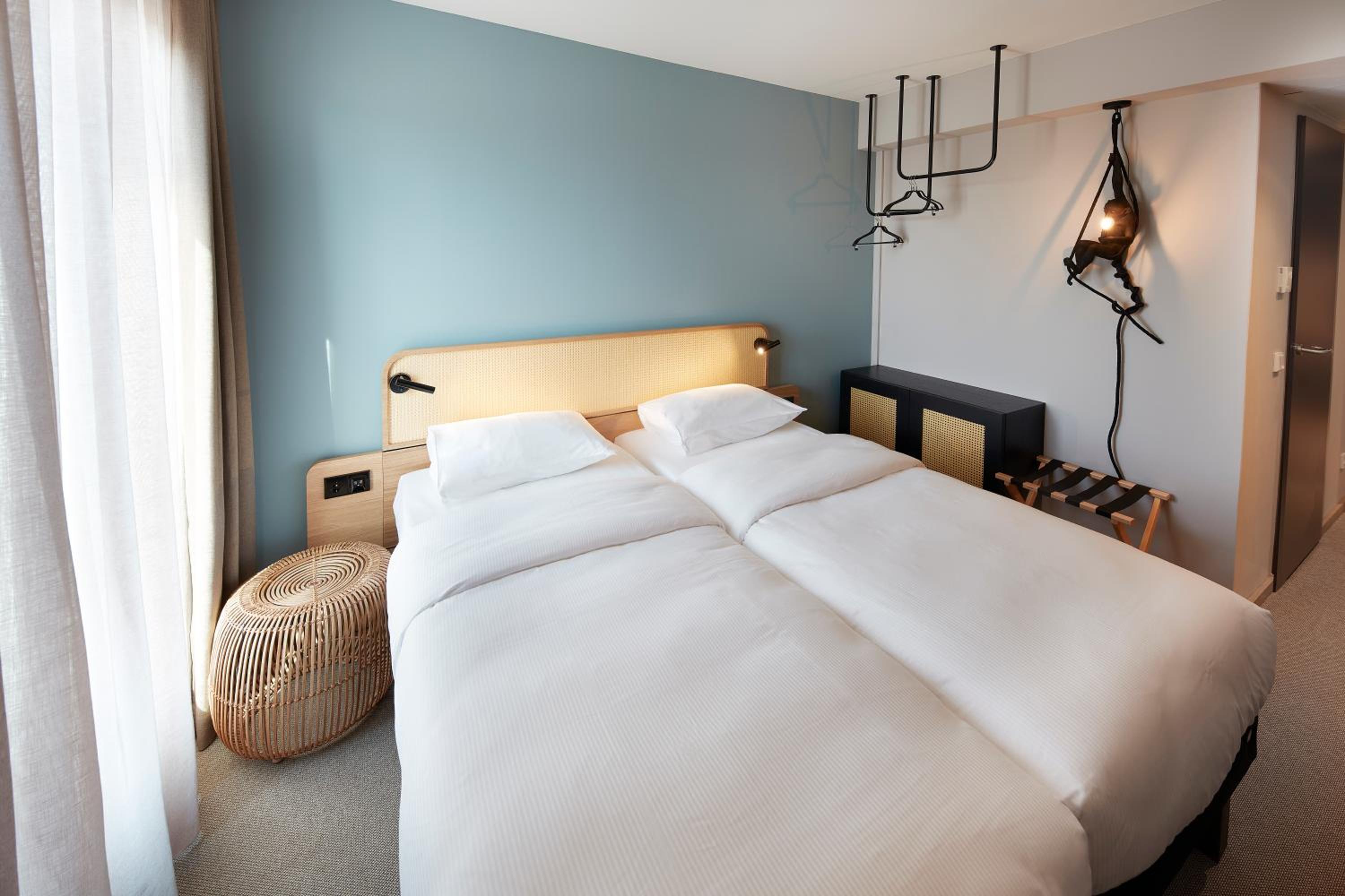 Standard Twin Room - Photo 3