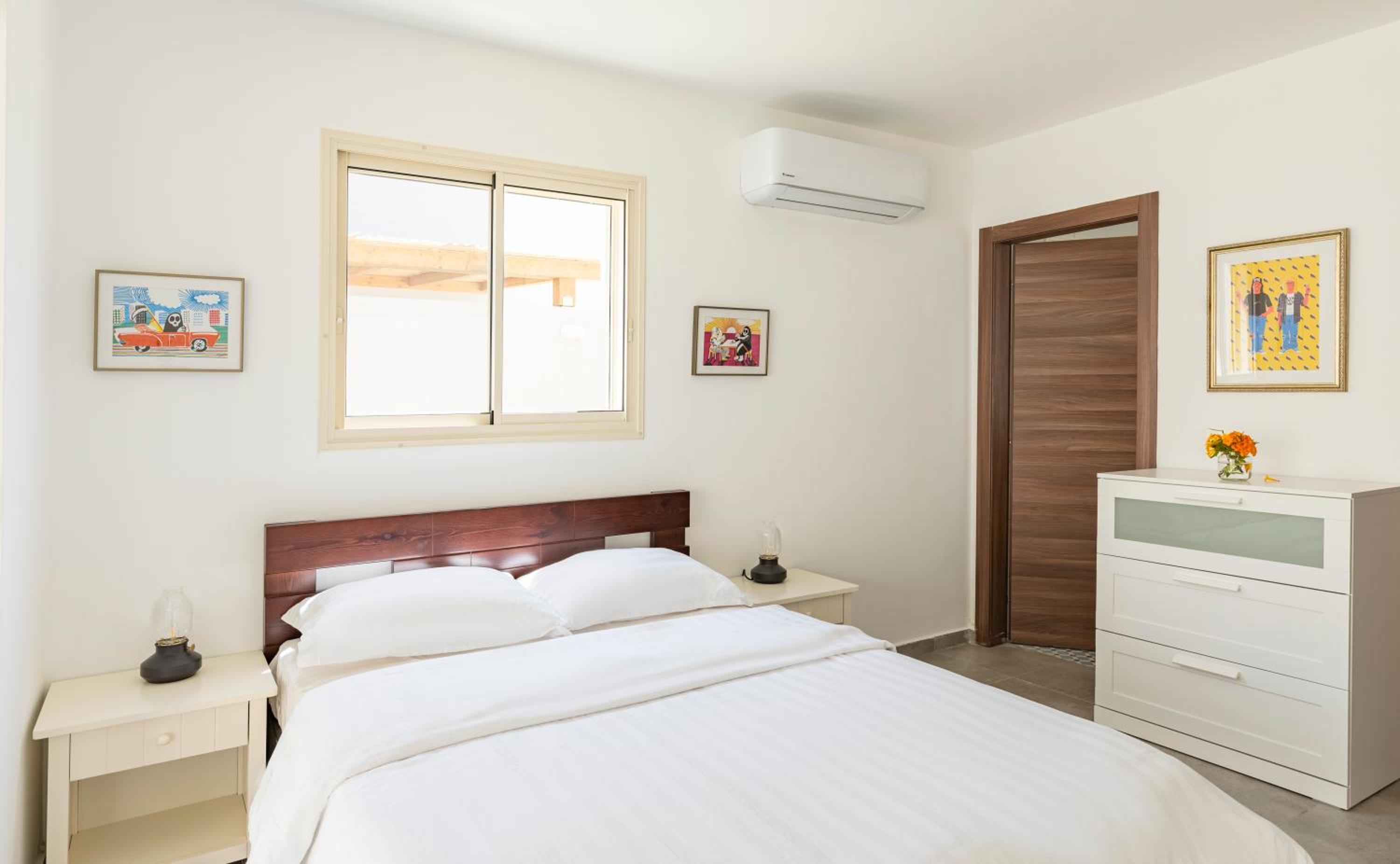 One-Bedroom House - Photo 39