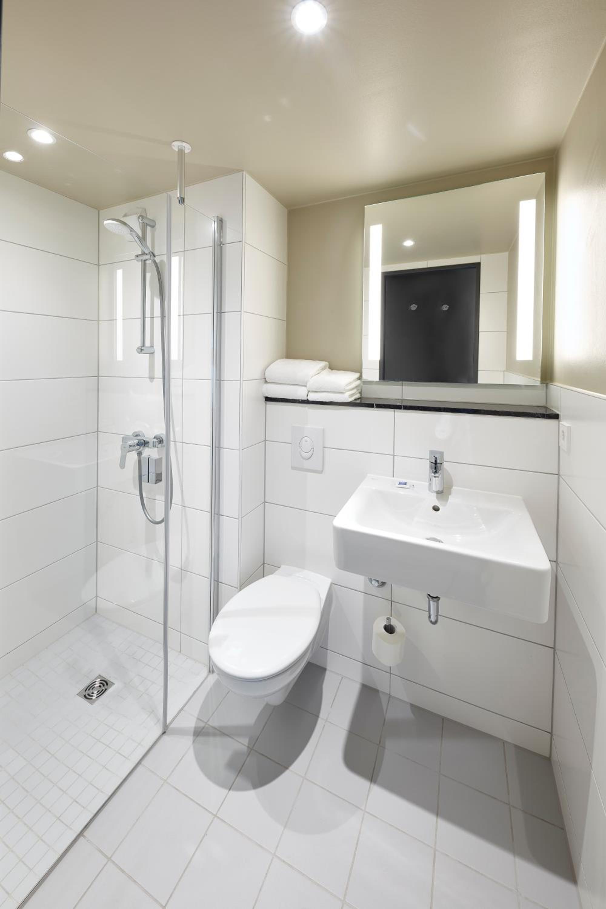 Standard Double Room - Photo 5