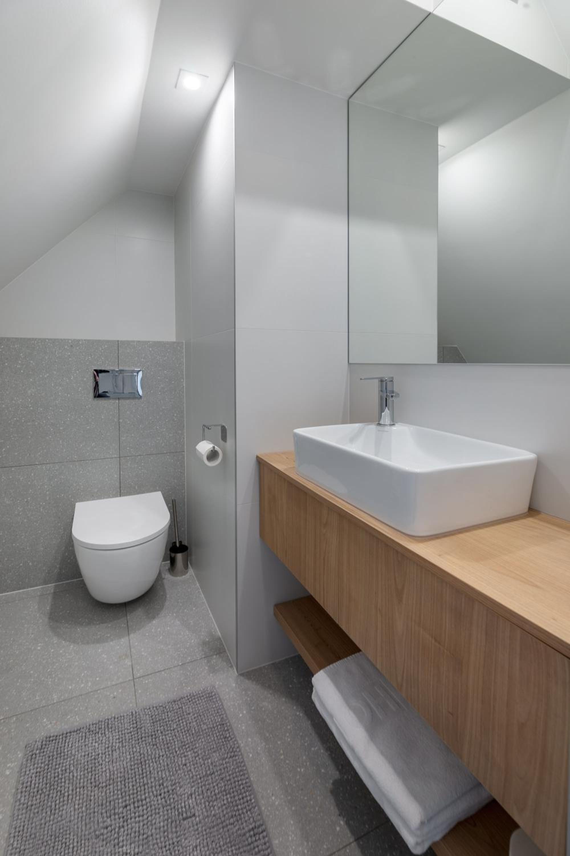Small Double Room - Photo 4