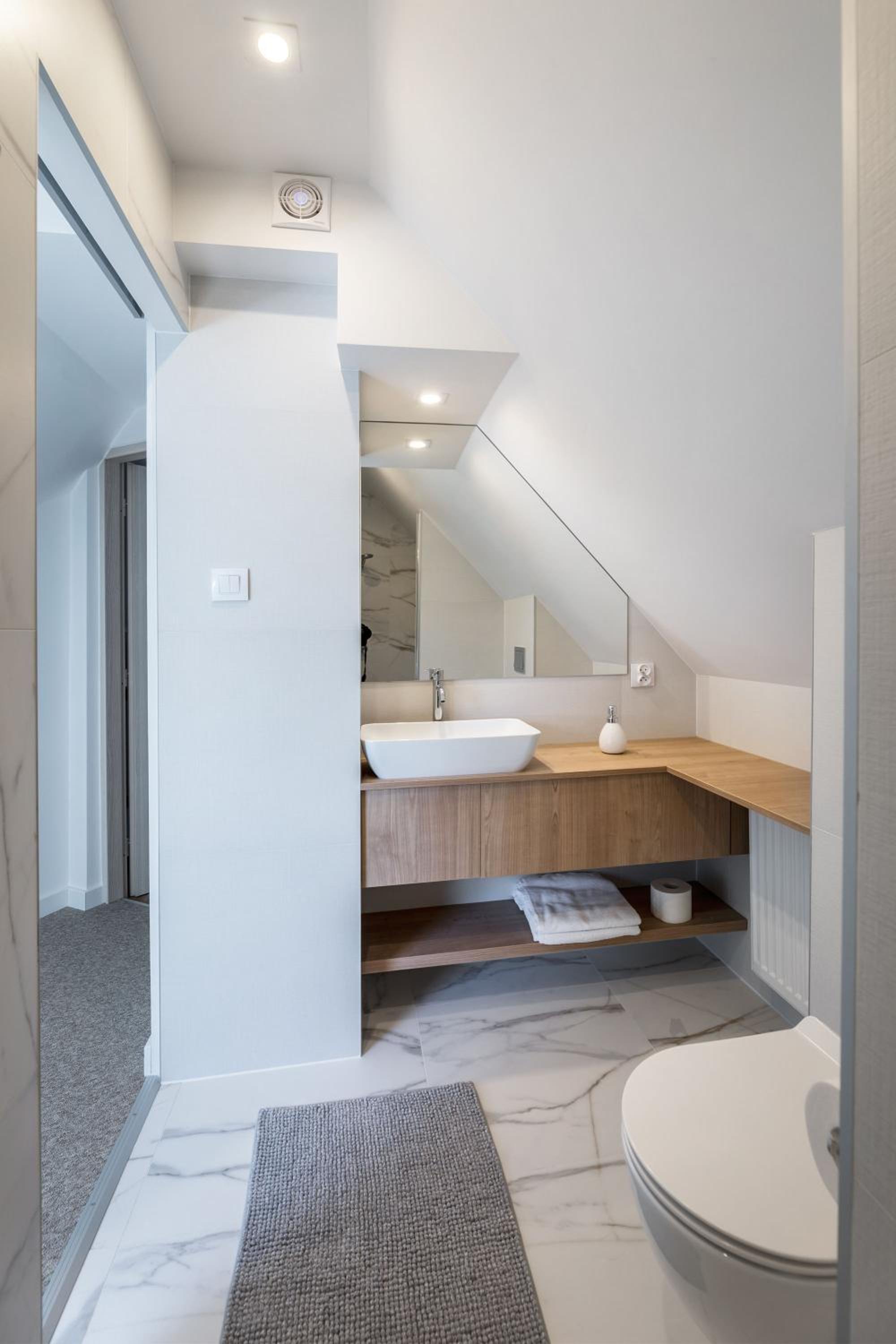 Double Room - Photo 7
