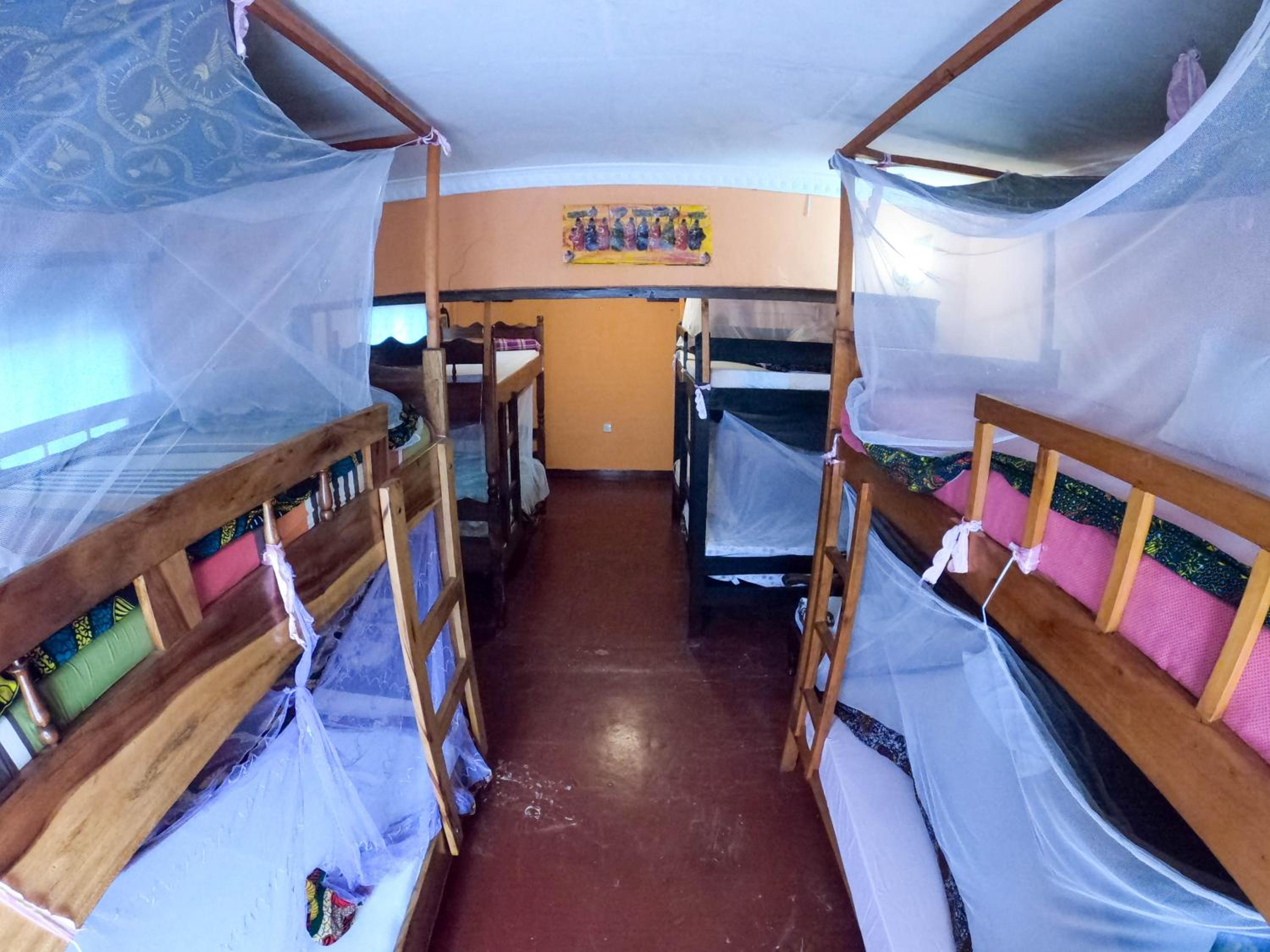 Bed in 8-Bed Mixed Dormitory Room photo 3