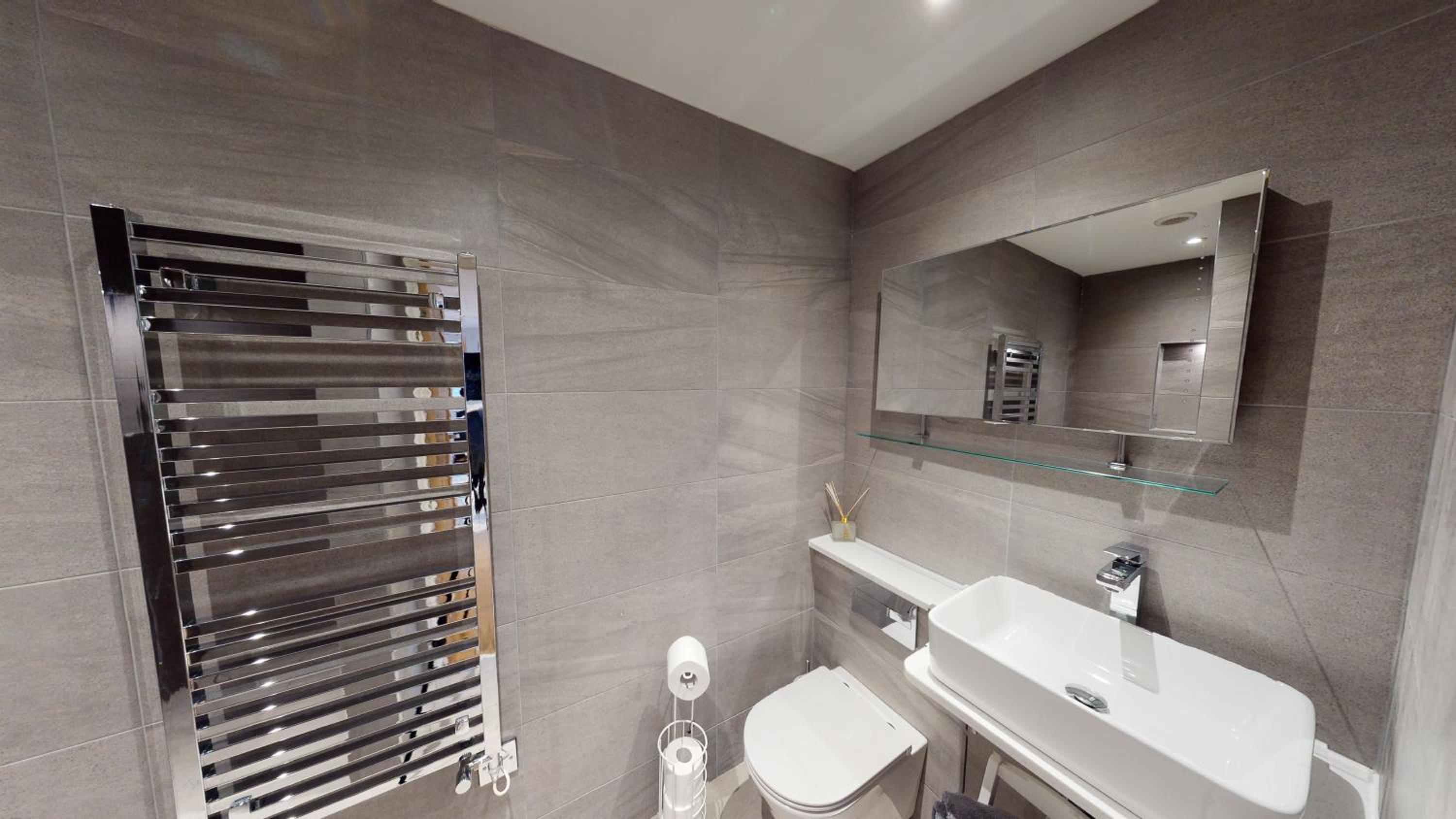One-Bedroom Apartment - Photo 44