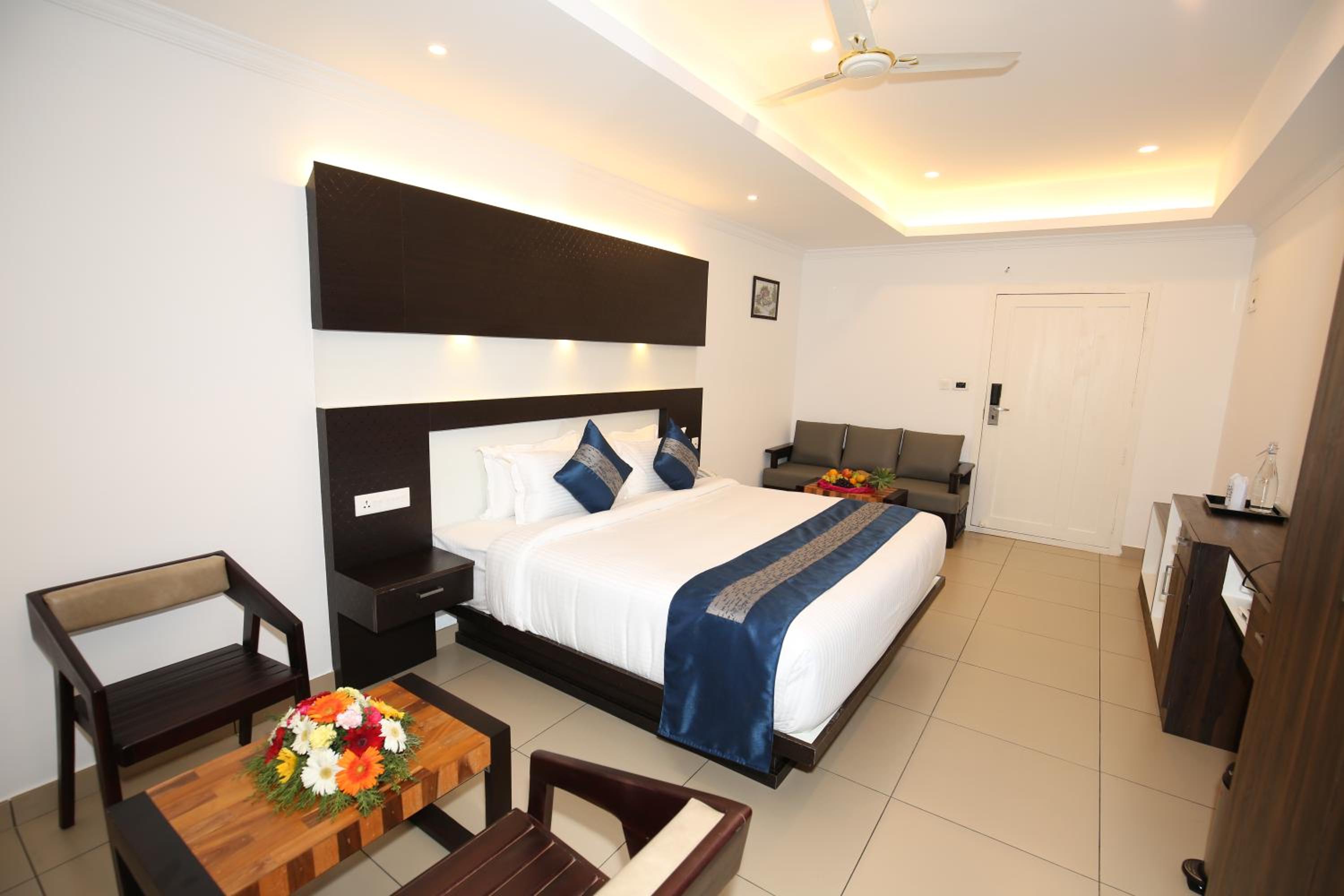Deluxe Room - Photo 6