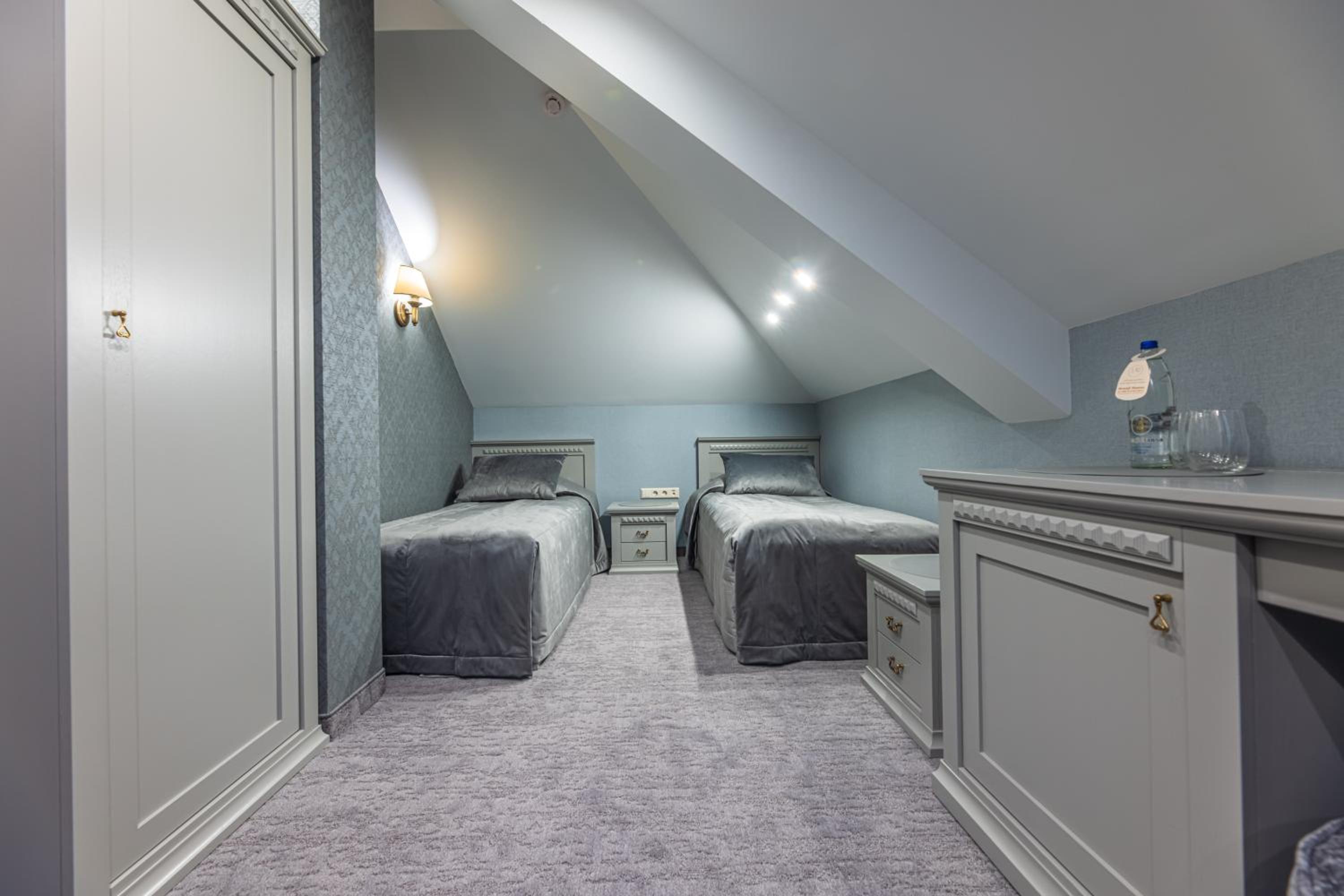 Standard Twin Room photo 3