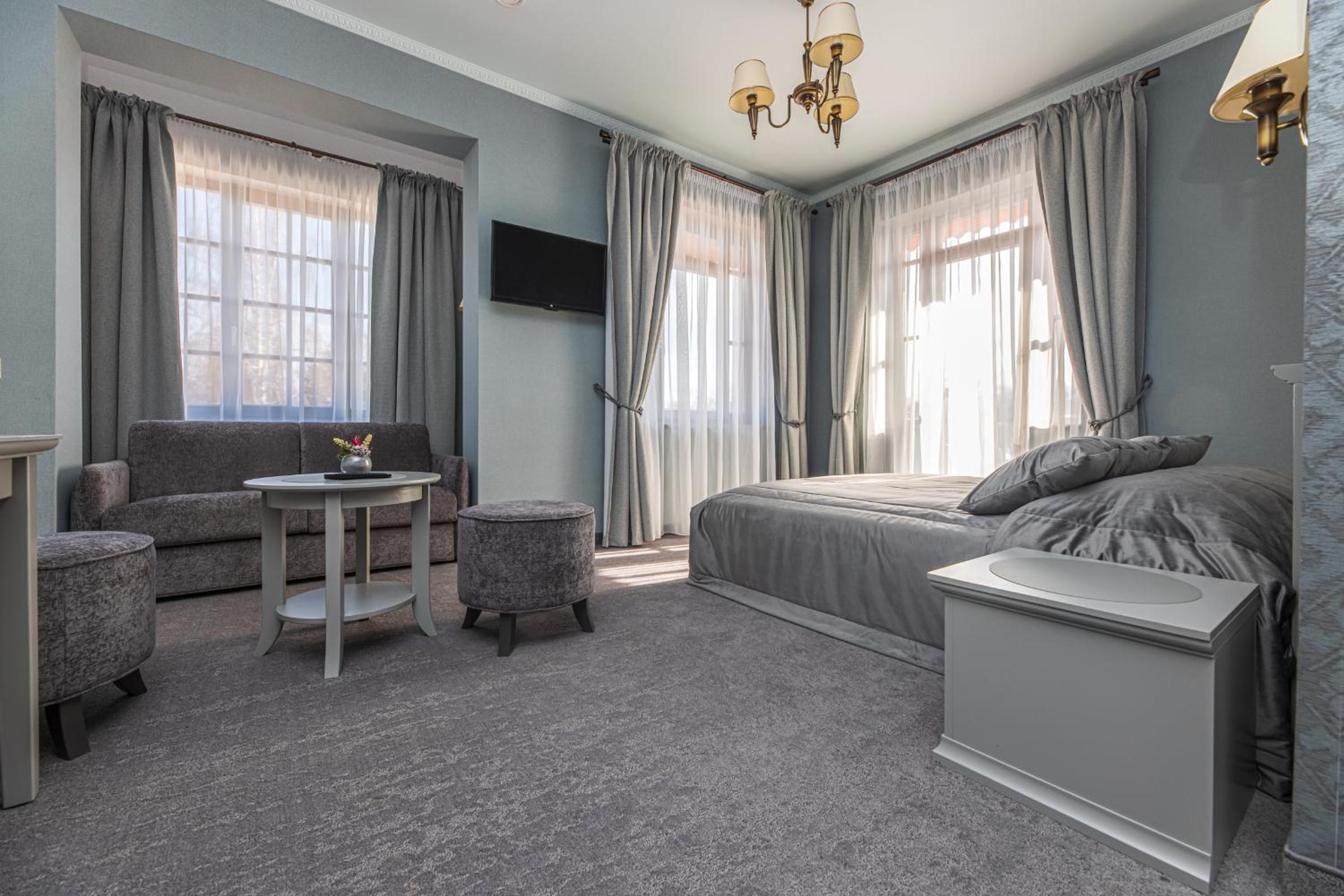 Premium Room with Balcony - Photo 39