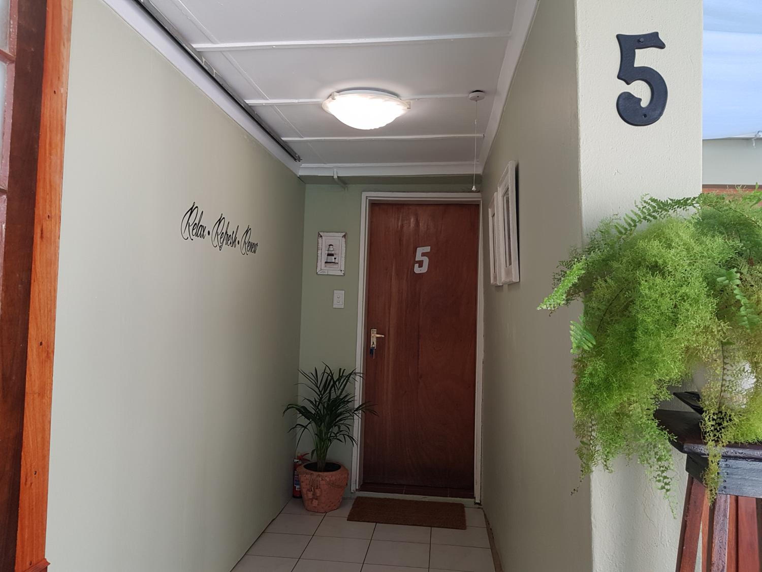Ground Floor Apartment photo 3