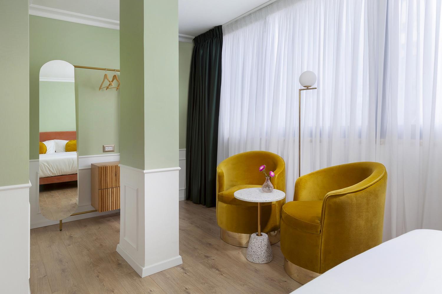 Double Room - Photo 7