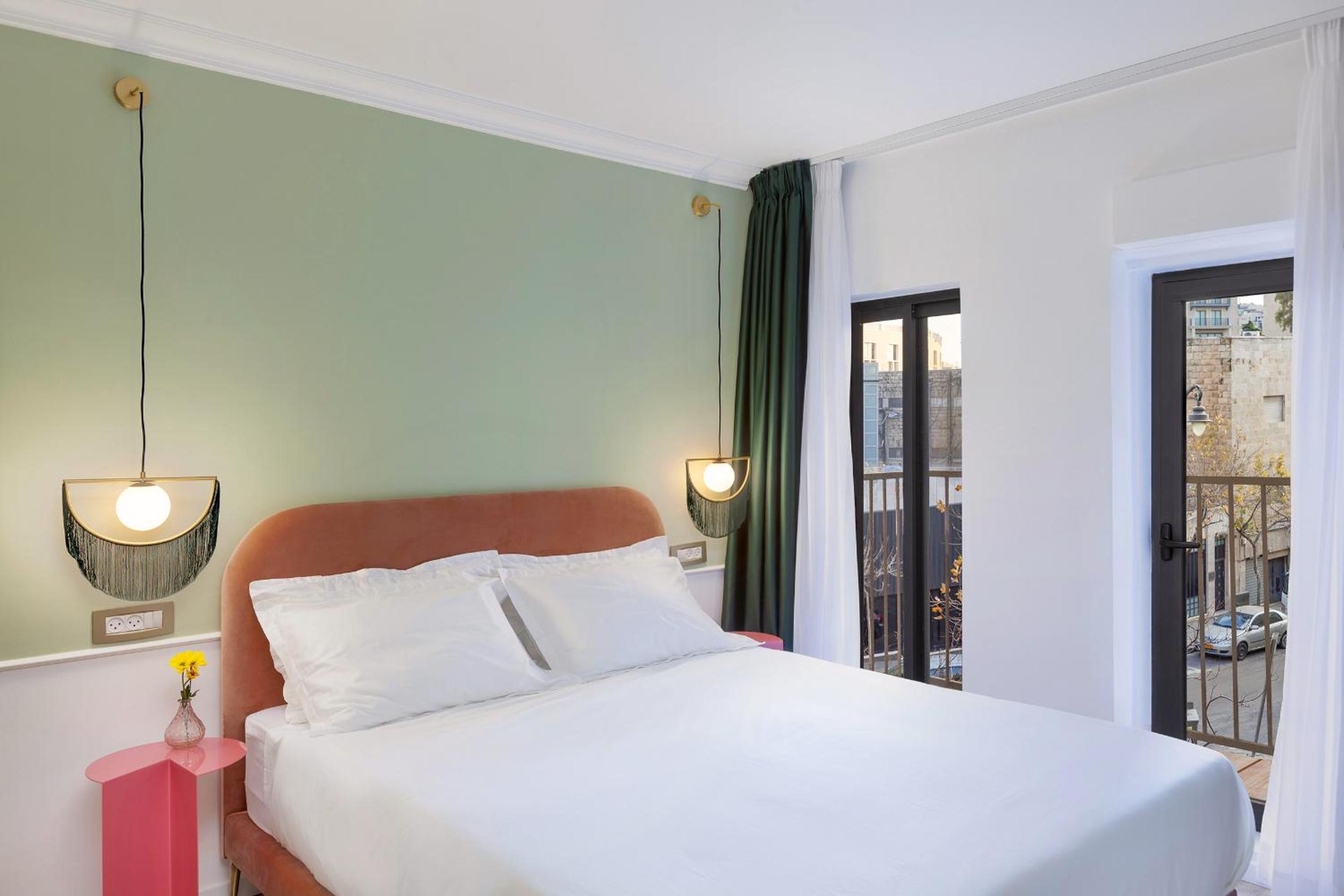 Suite - Photo 3