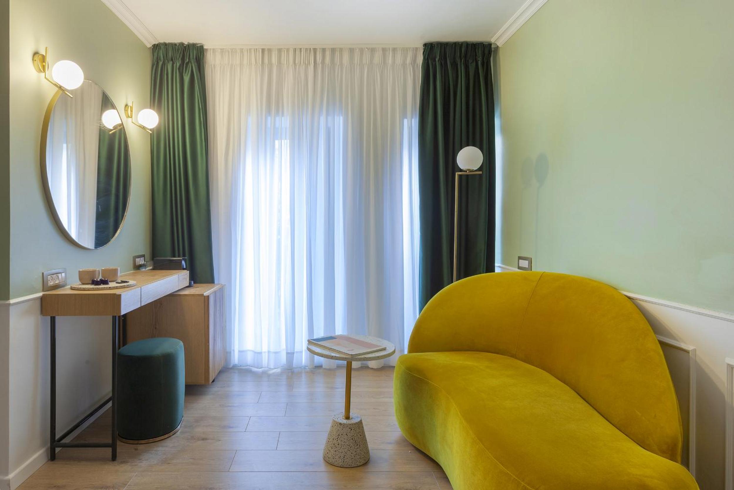 Suite - Photo 4