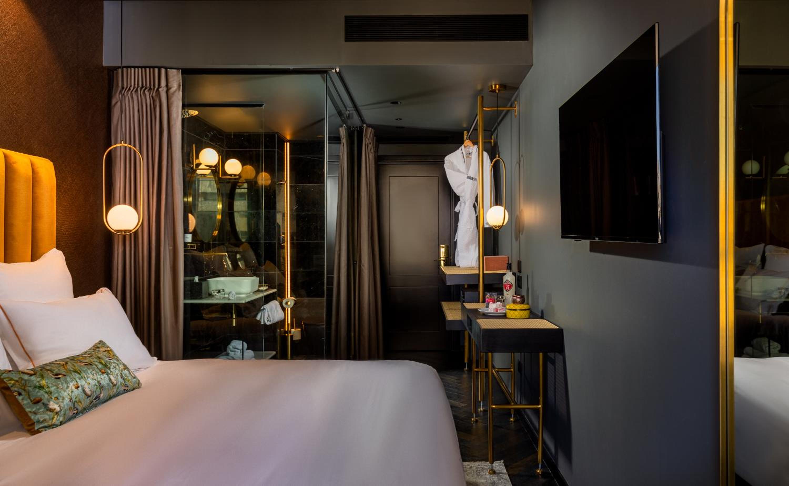 Terrace Room with Jacuzzi - Photo 1
