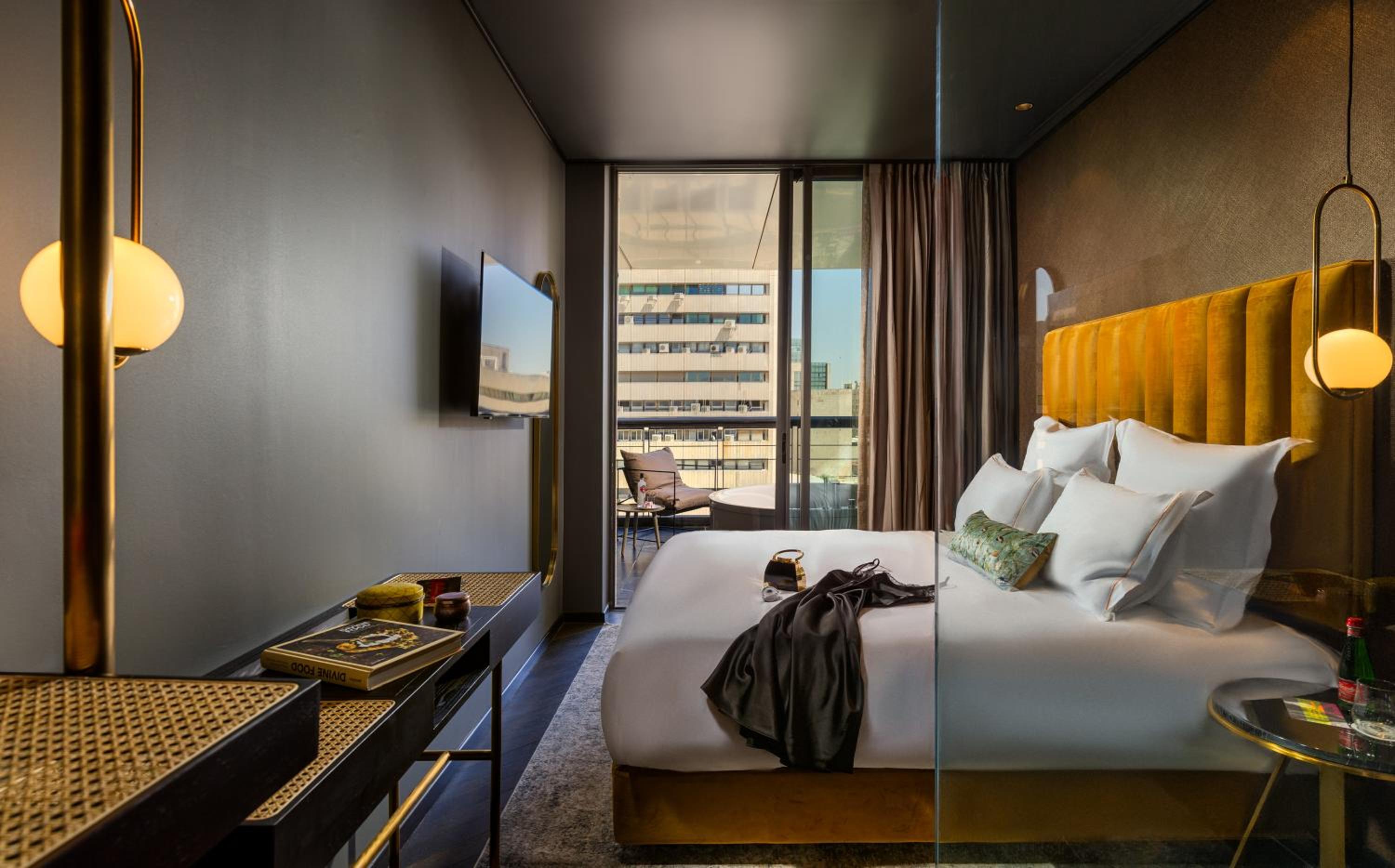 Terrace Room with Jacuzzi - Photo 4
