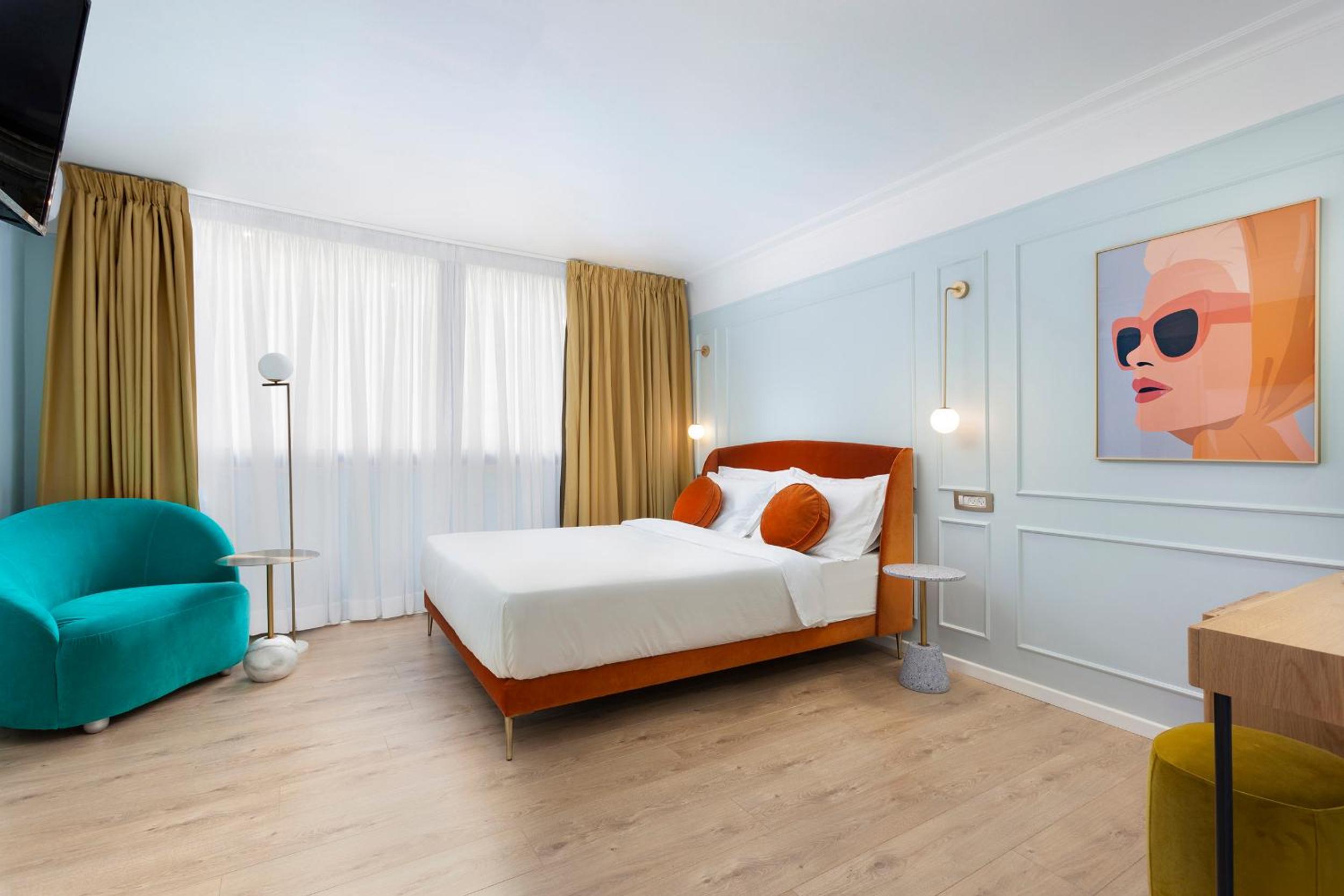Double Room - Photo 9