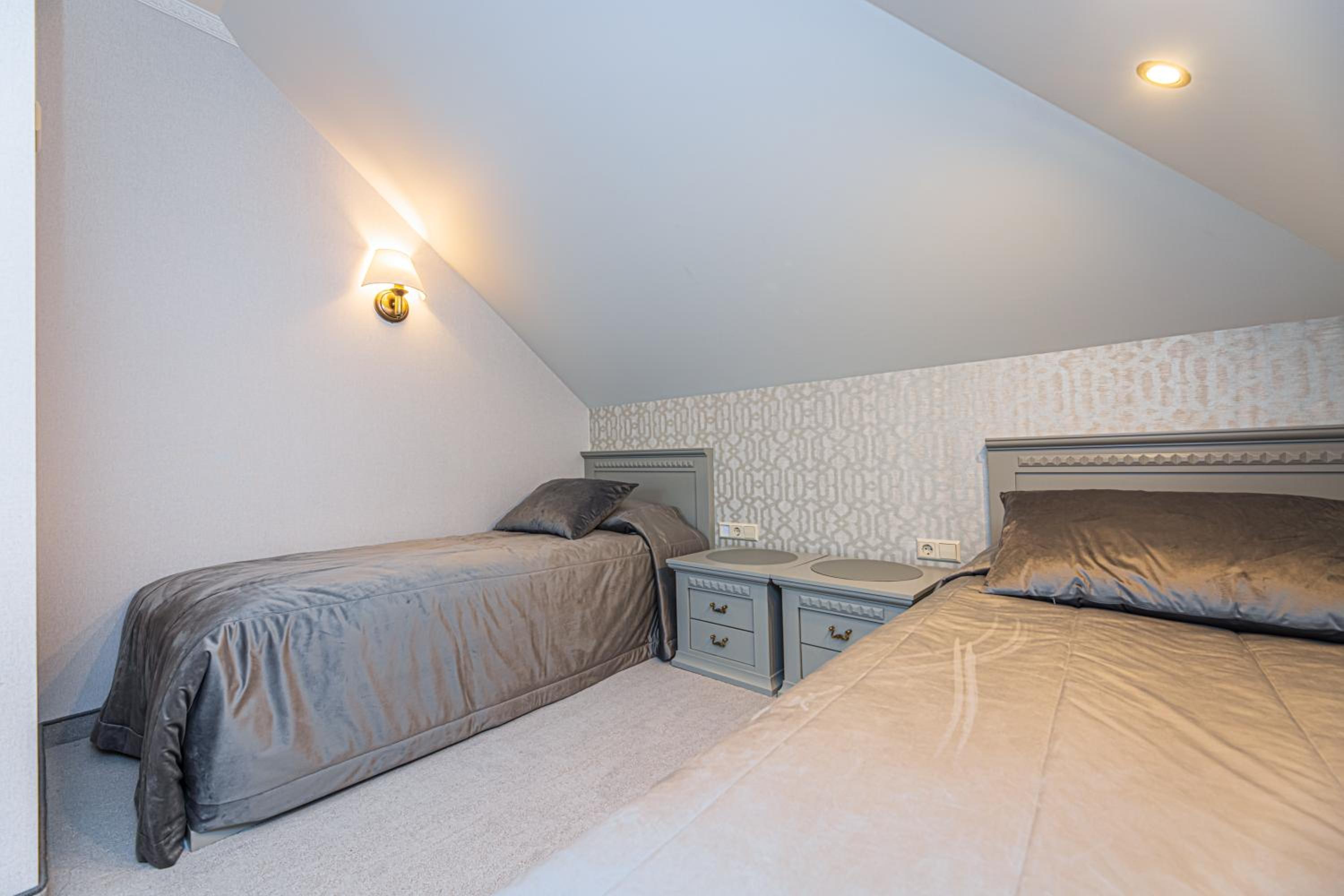 Family Room - Photo 64