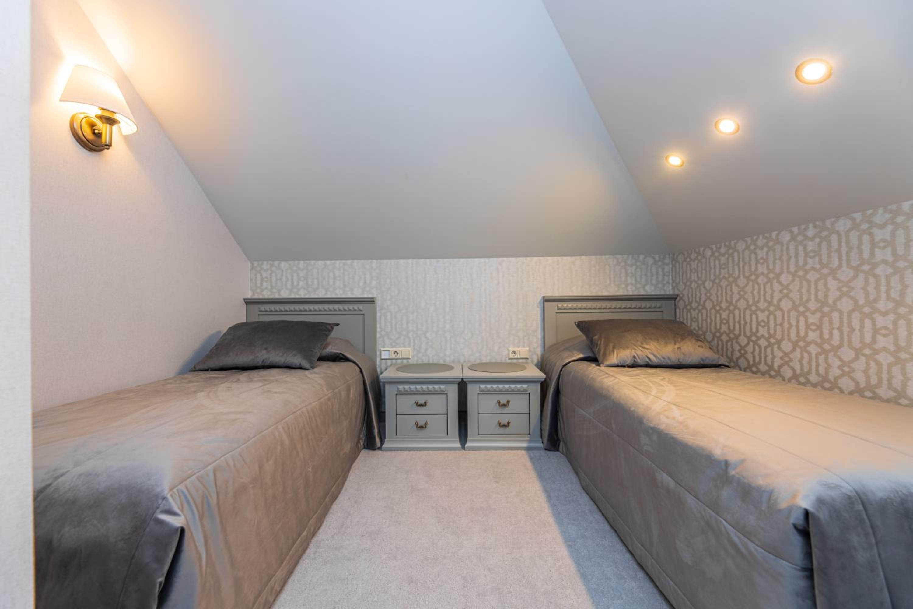 Family Room - Photo 63