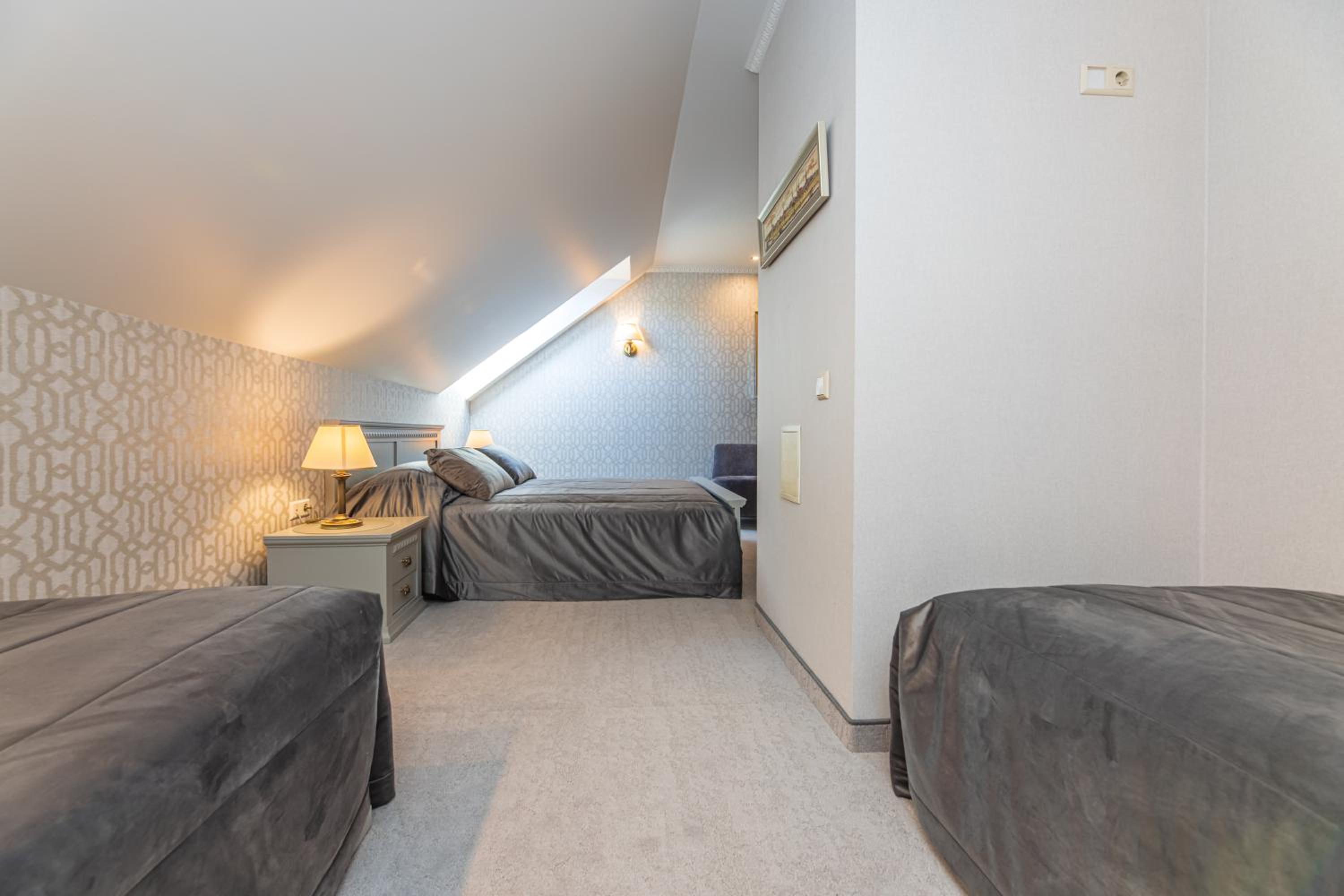Family Room - Photo 65