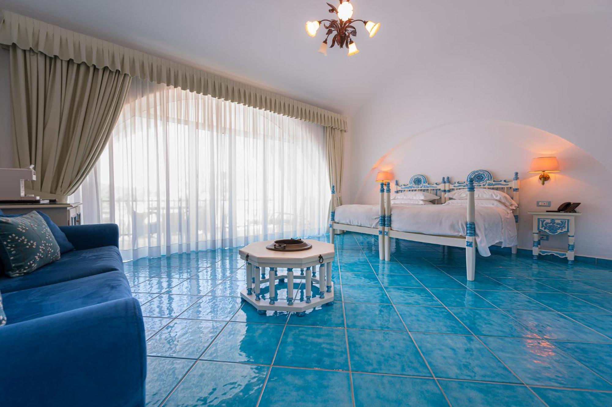 Deluxe Double Room with Sea View - Photo 1
