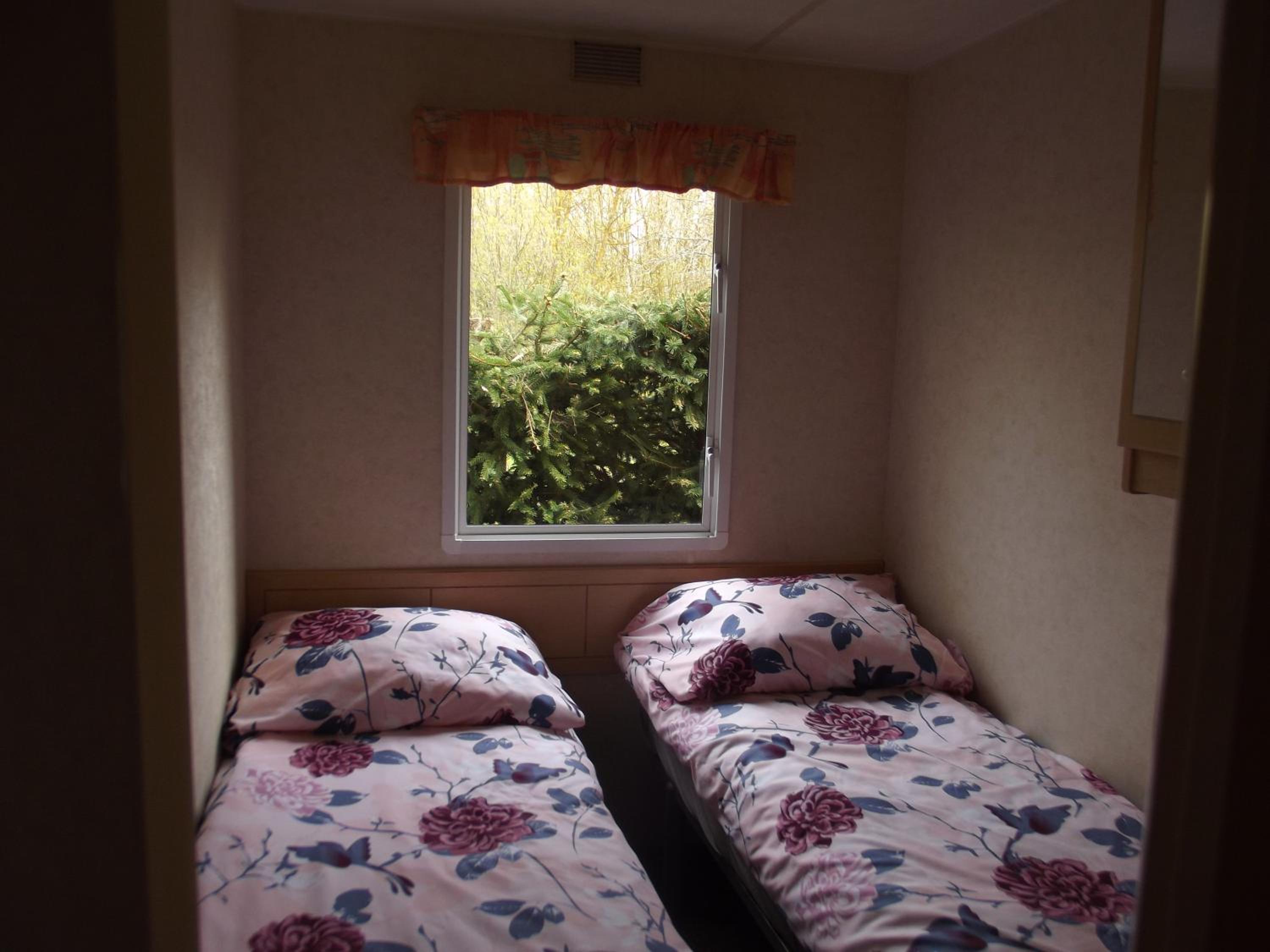 Mobile Home photo 2