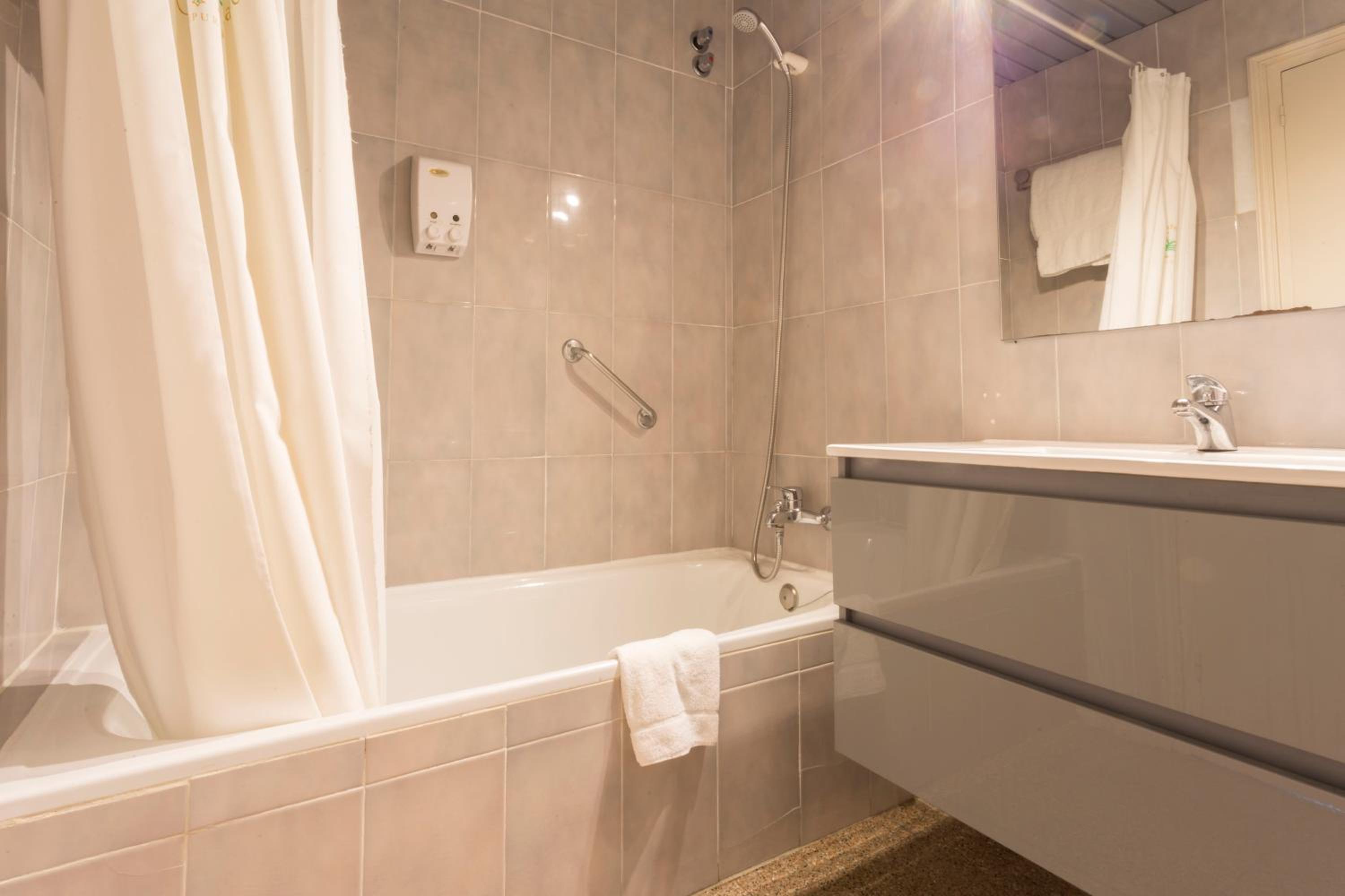 Budget Triple Room photo 3