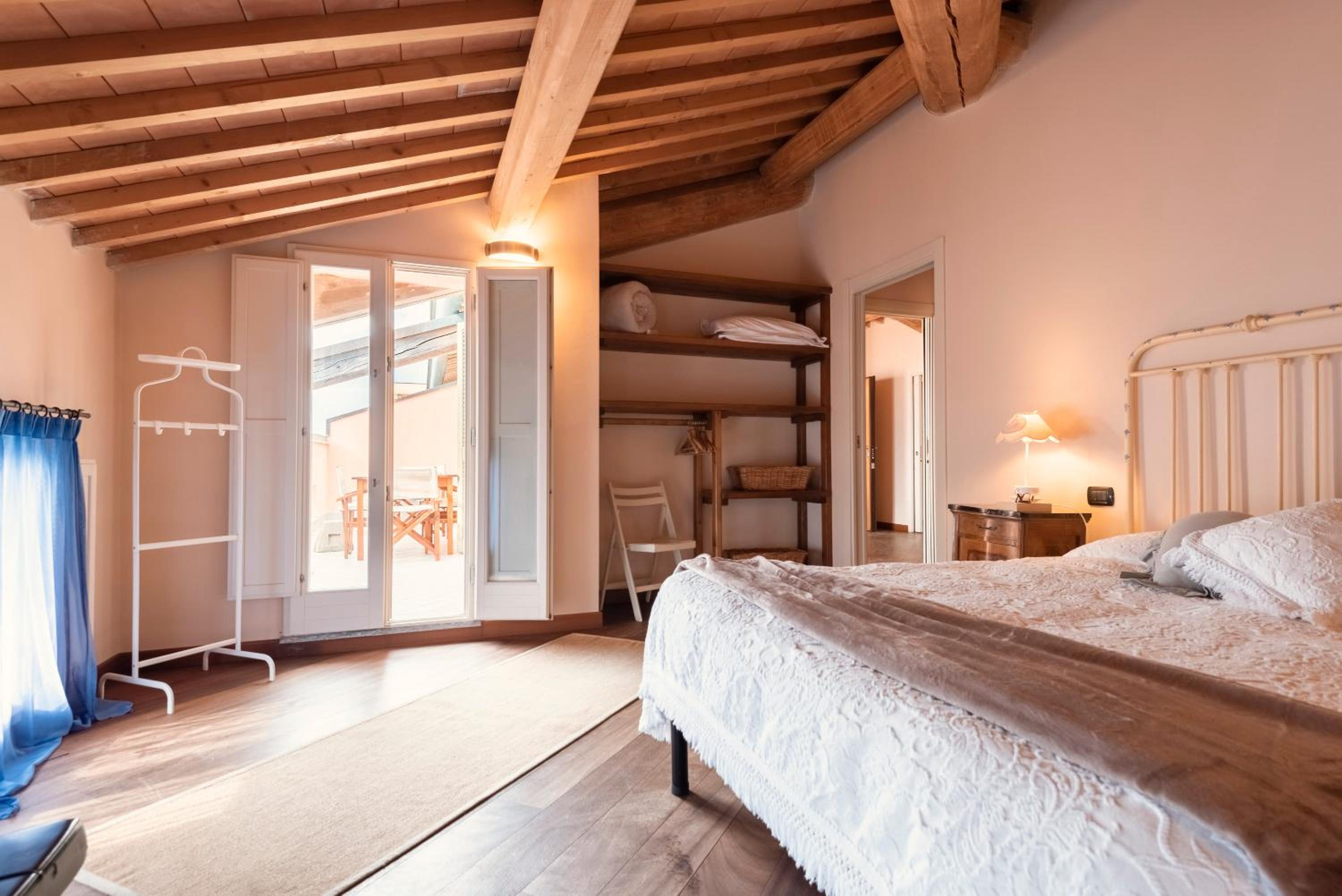Superior Two-Bedroom Apartment (4 Adults) - Photo 6