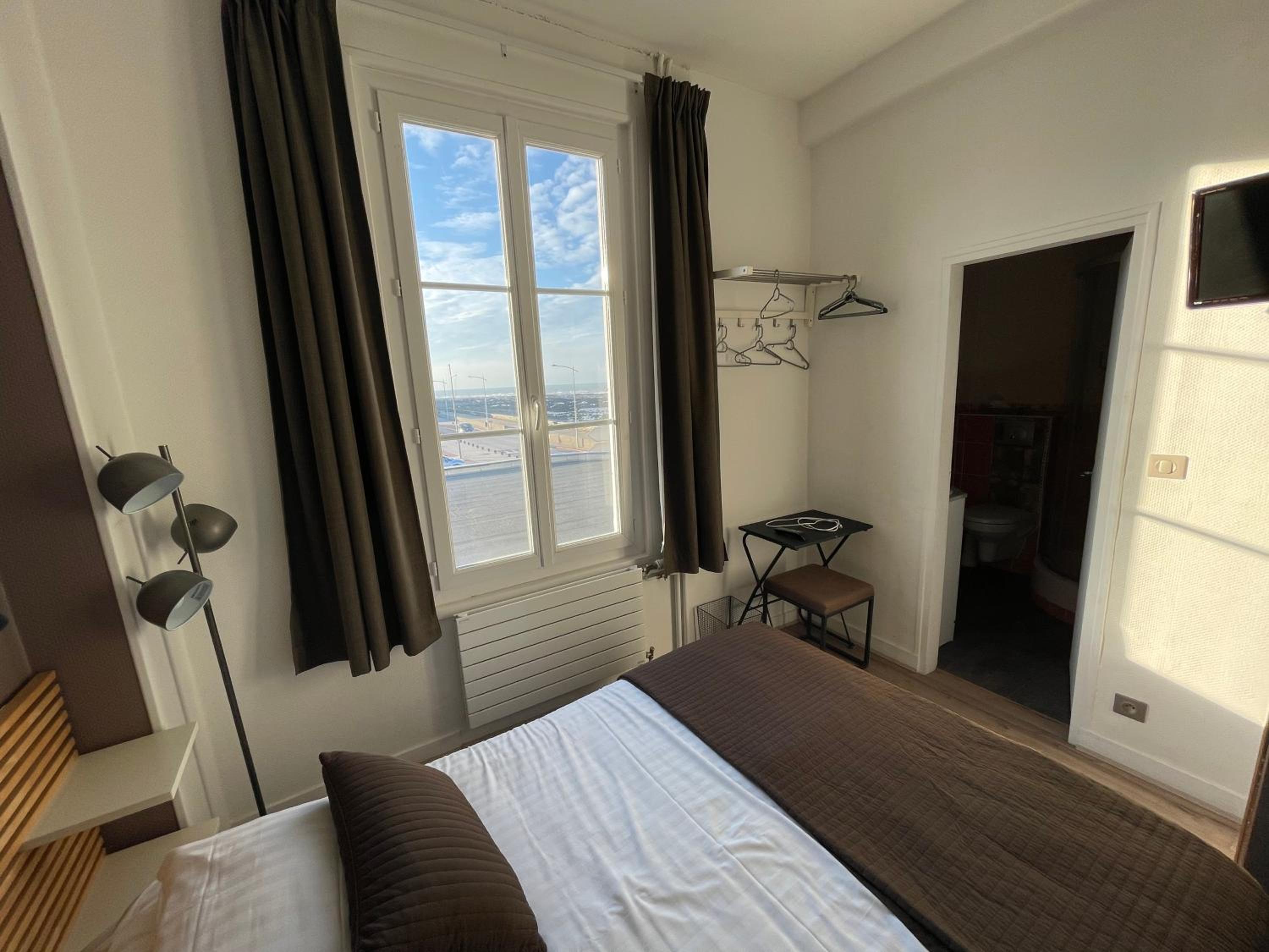 Double Room with Side Sea View photo 3