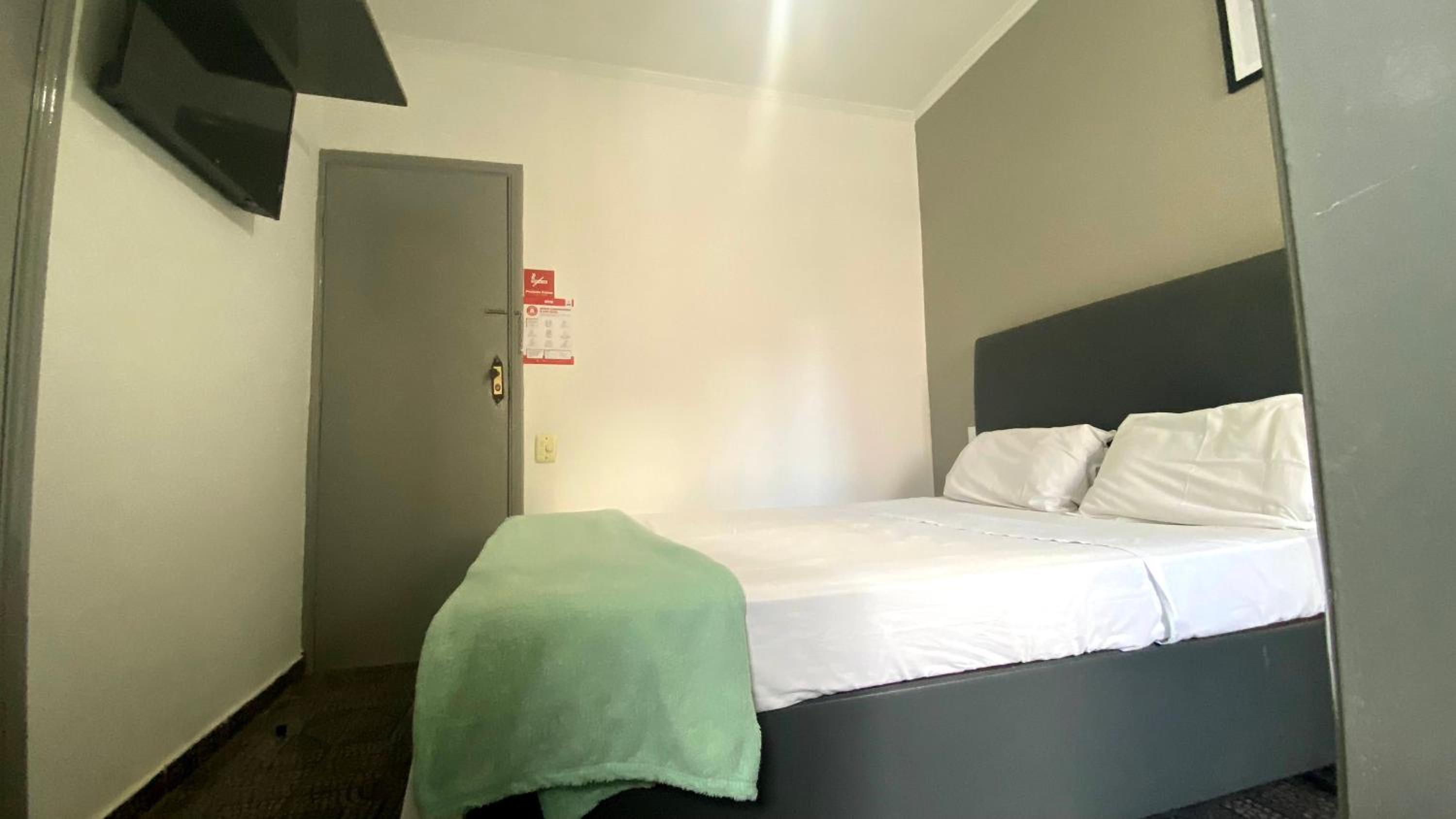 Double Room - Photo 2