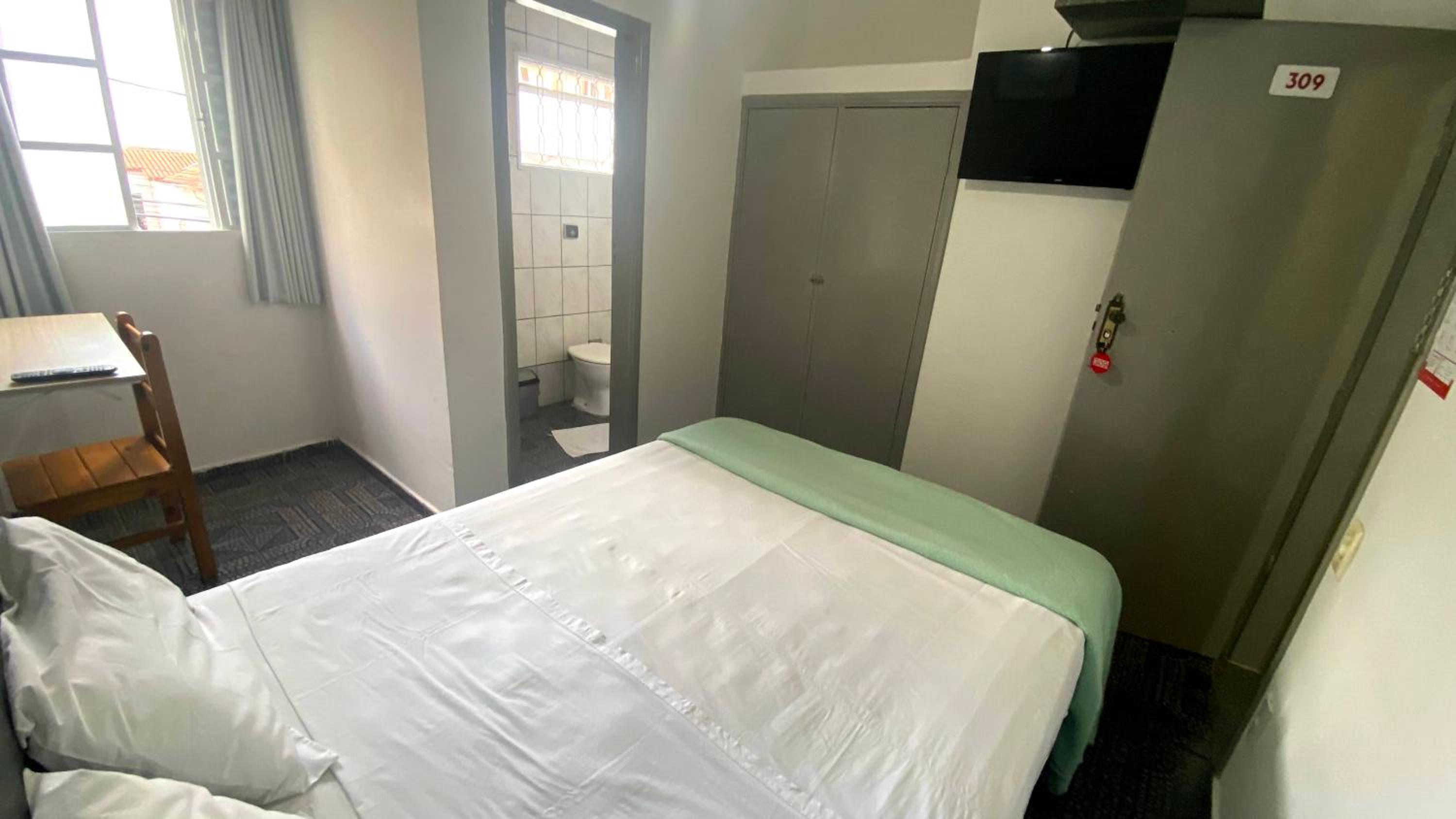 Double Room - Photo 3
