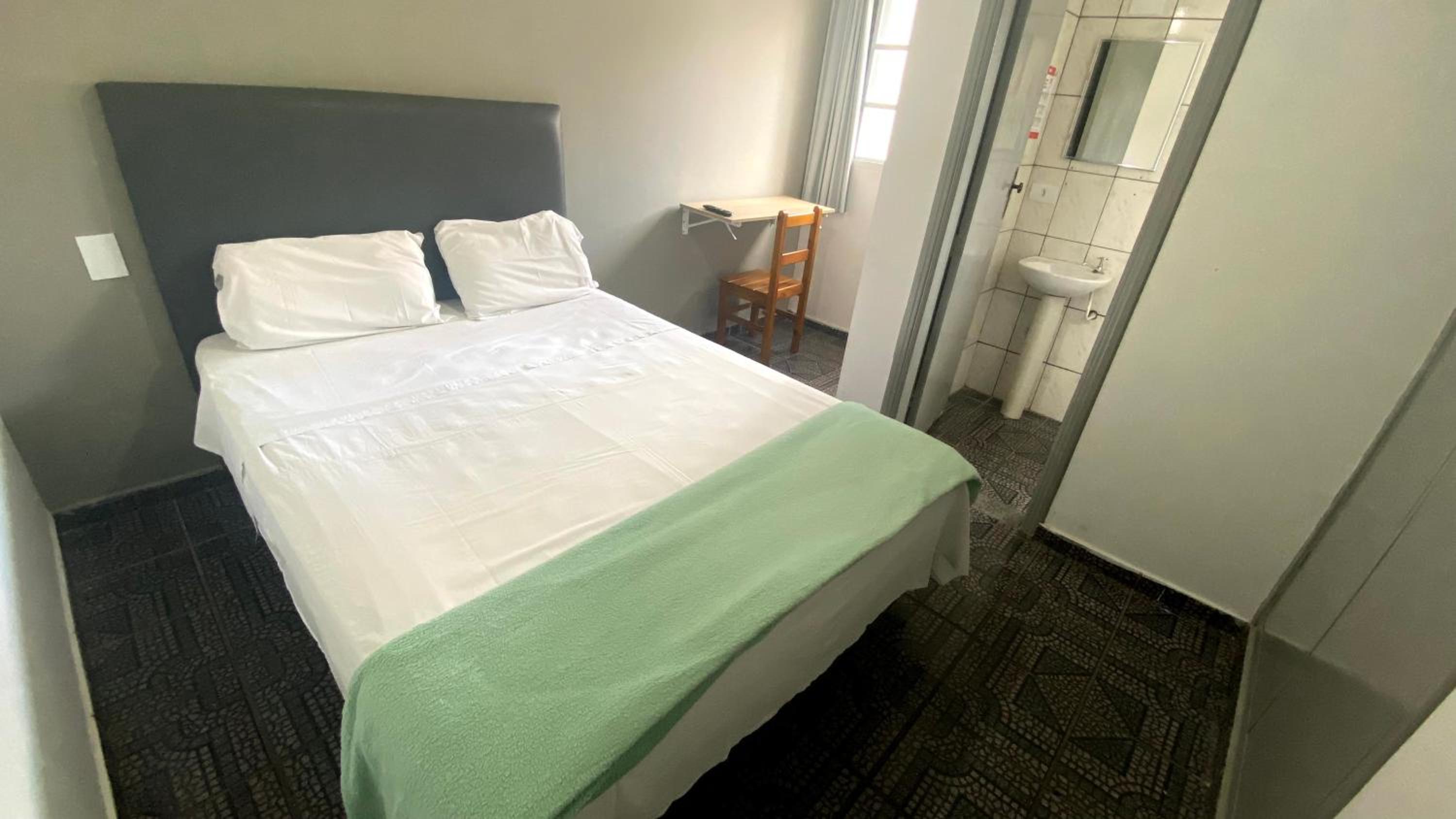 Double Room - Photo 4