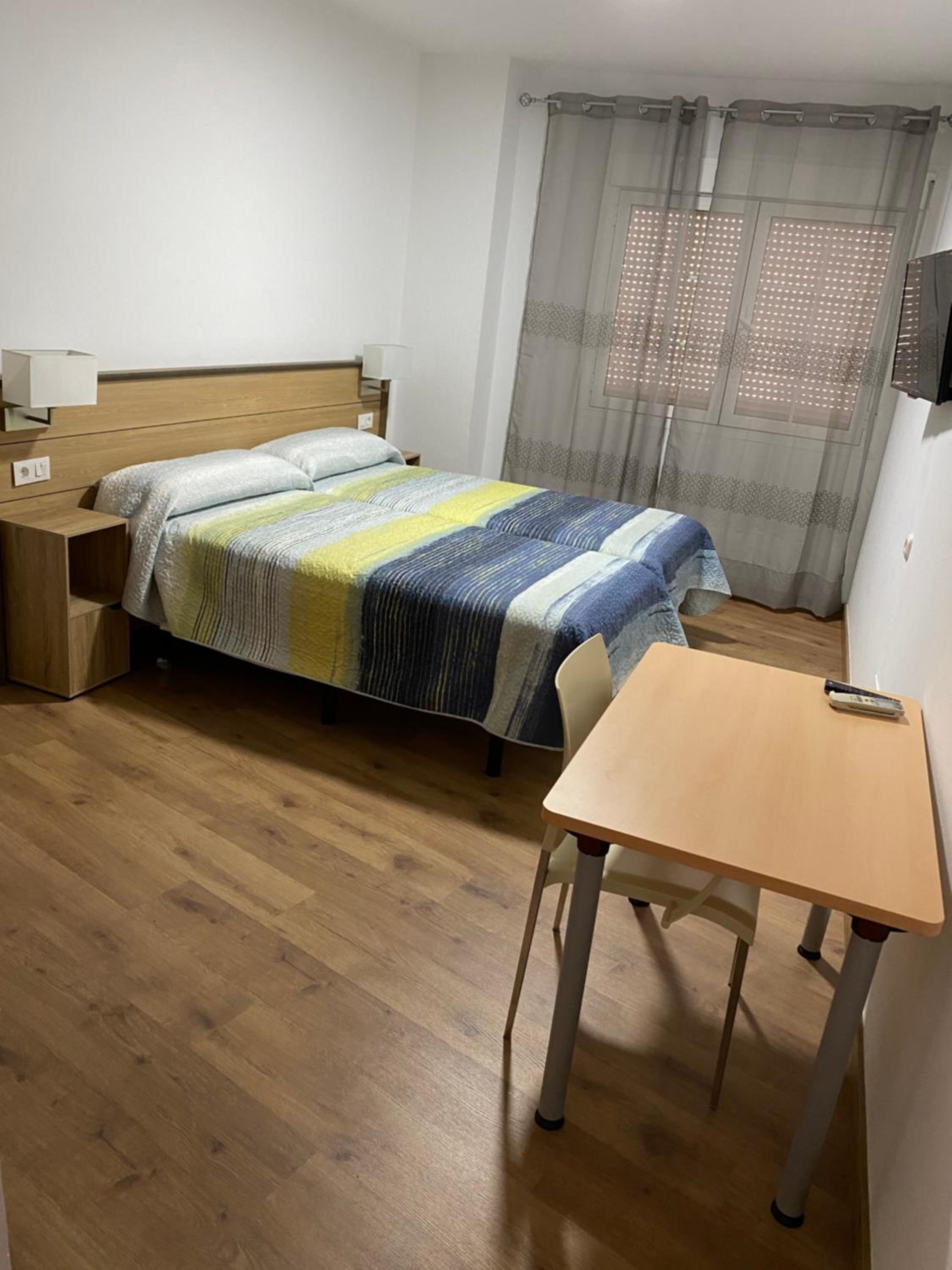 Double or Twin Room - Photo 3