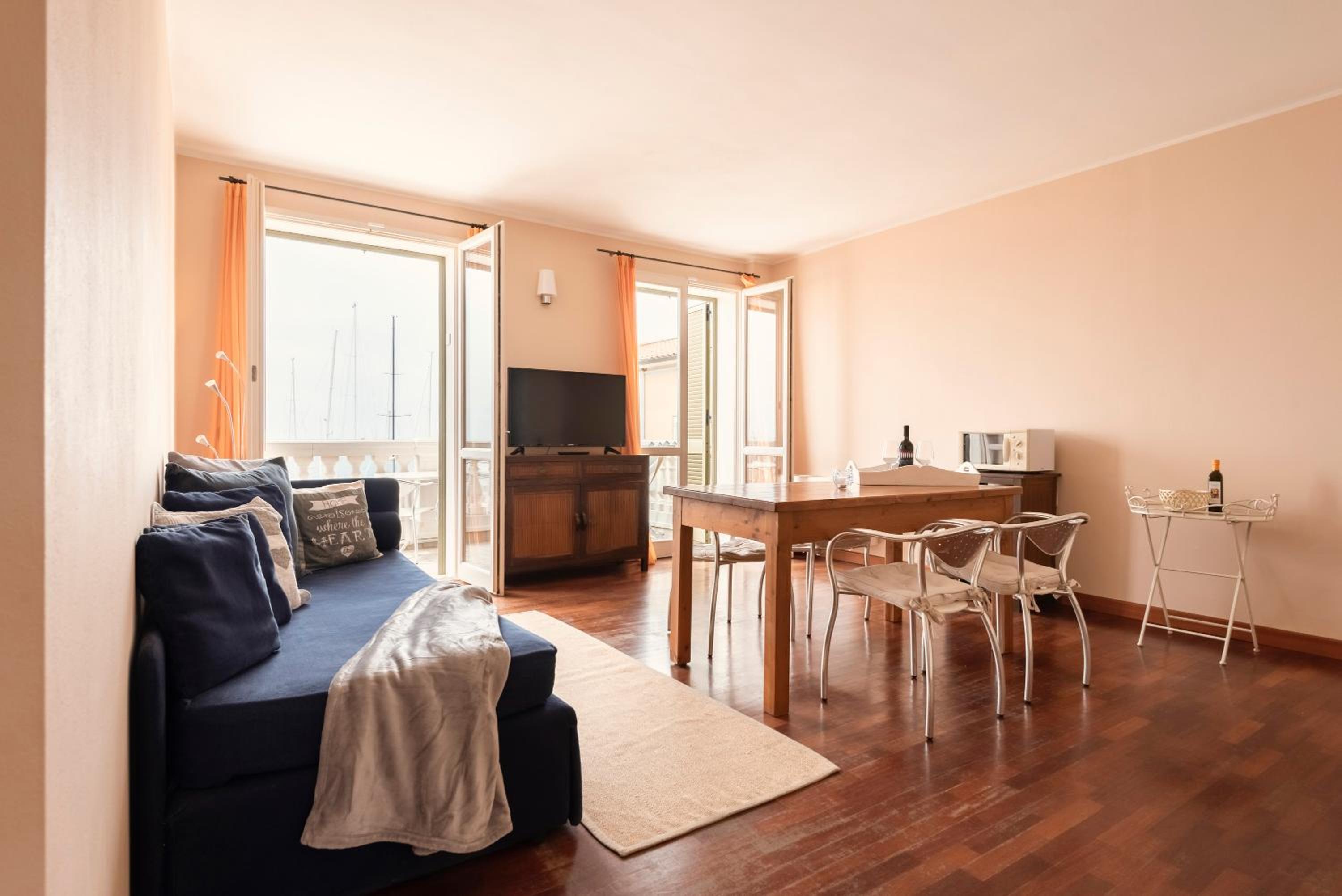 Two-Bedroom Apartment with Sea View - Photo 1