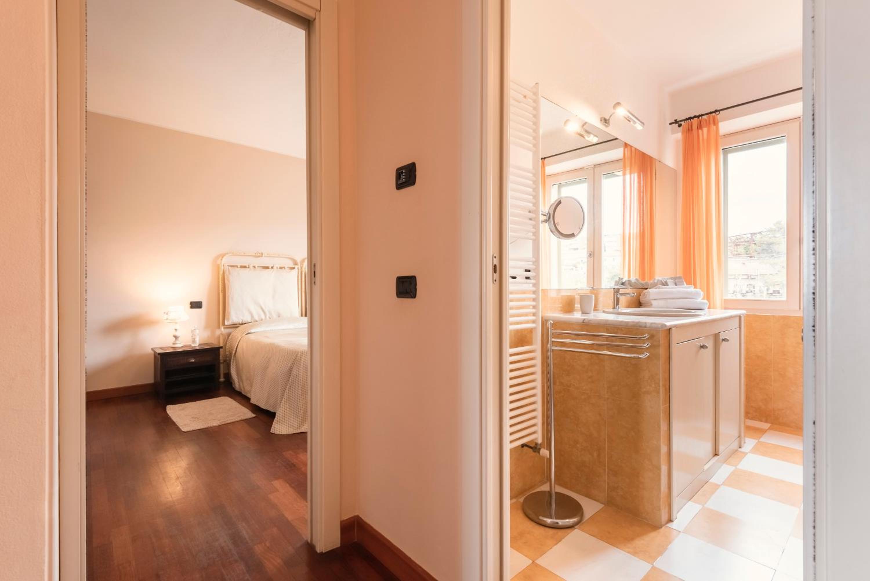 Two-Bedroom Apartment with Sea View - Photo 19