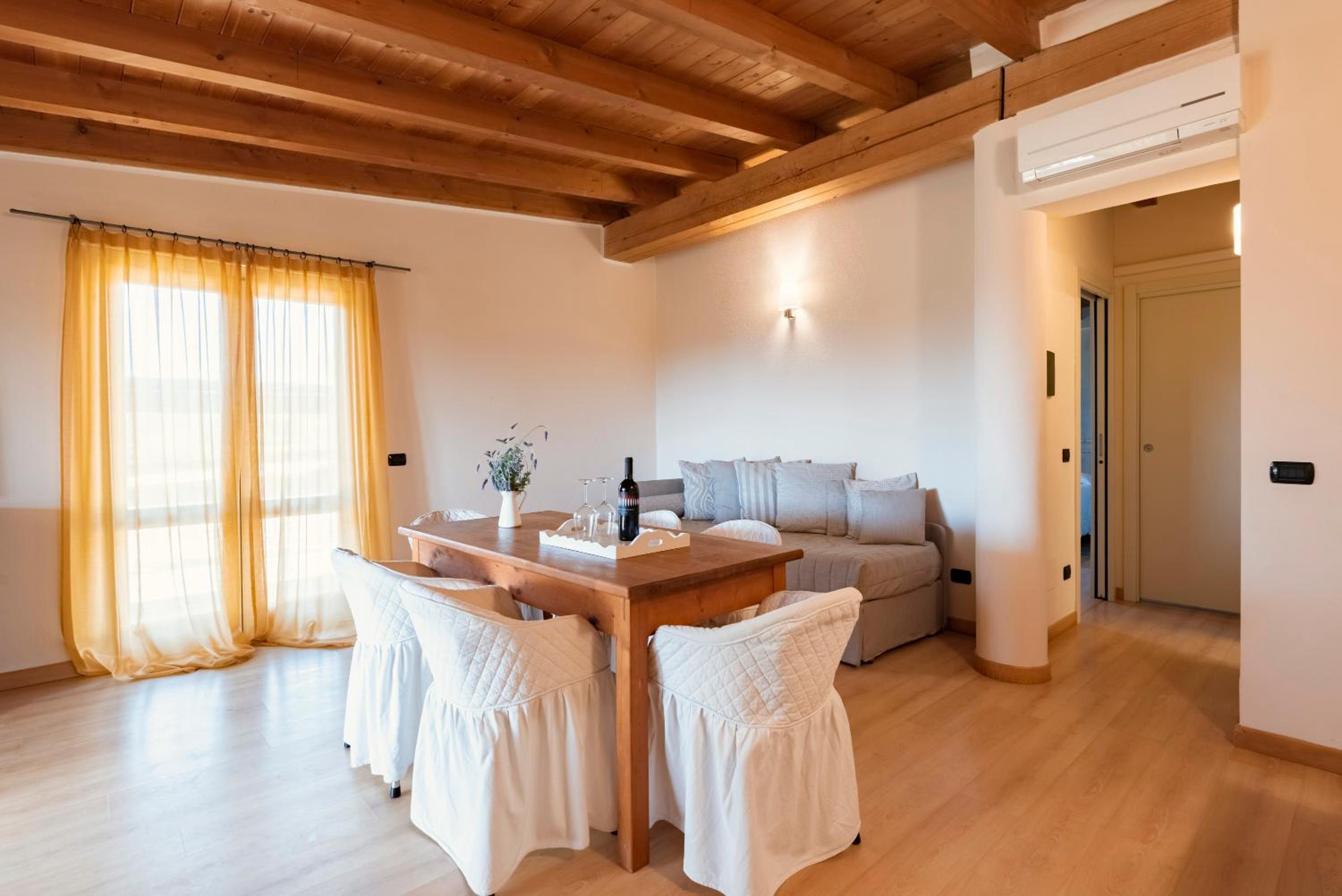 Two-Bedroom Apartment with Sea View - Photo 3