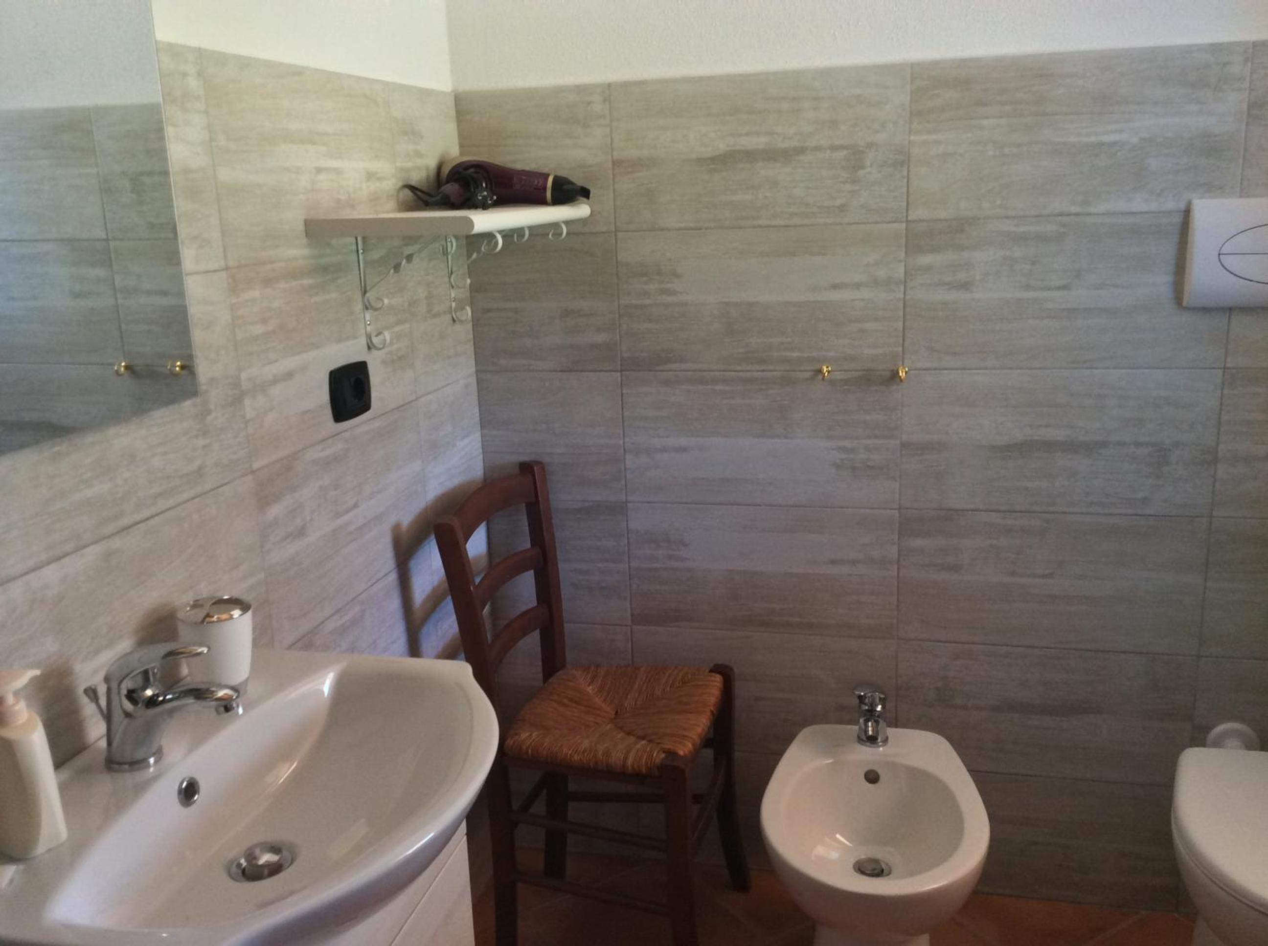 Double Room - Photo 21