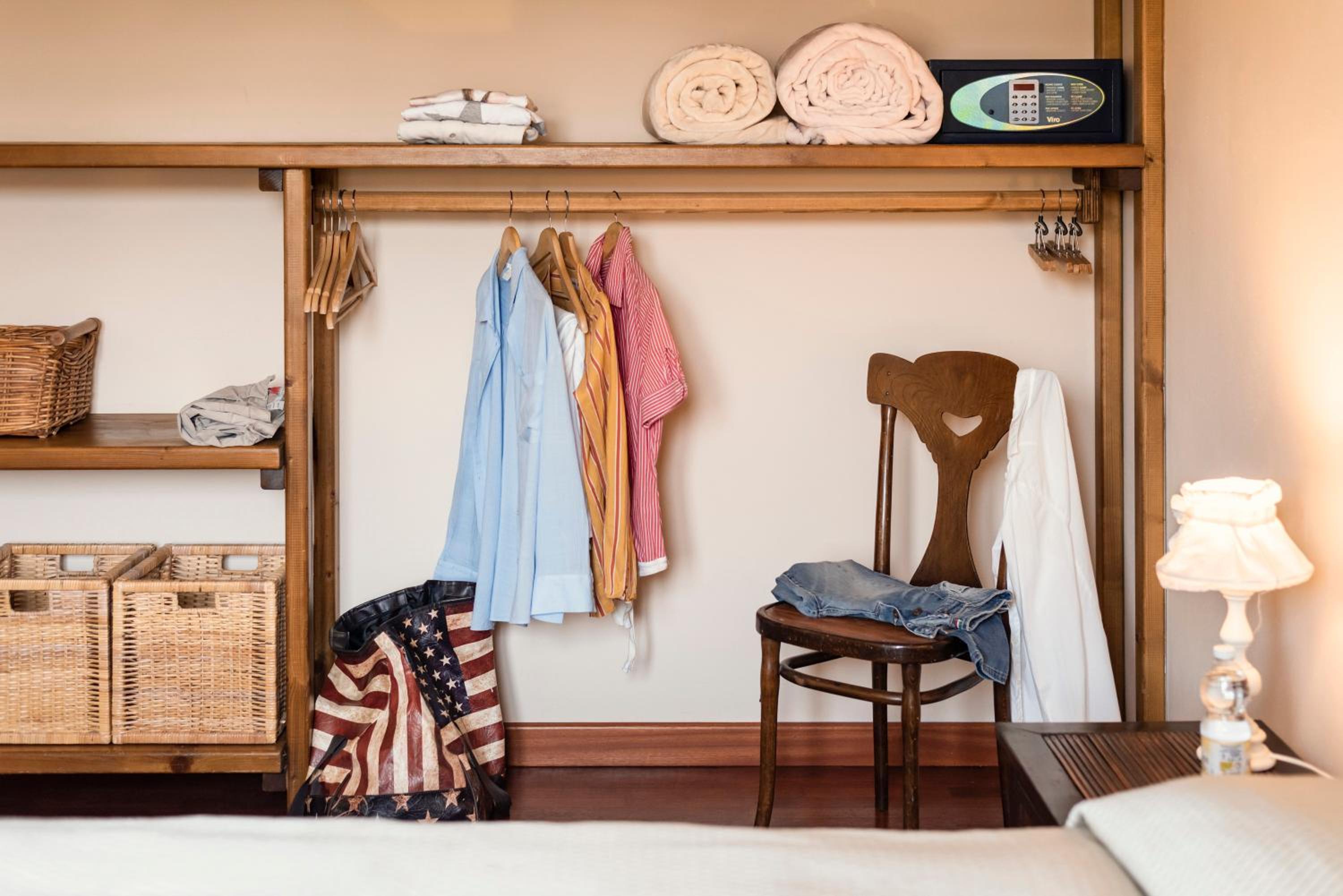Suite - Photo 15