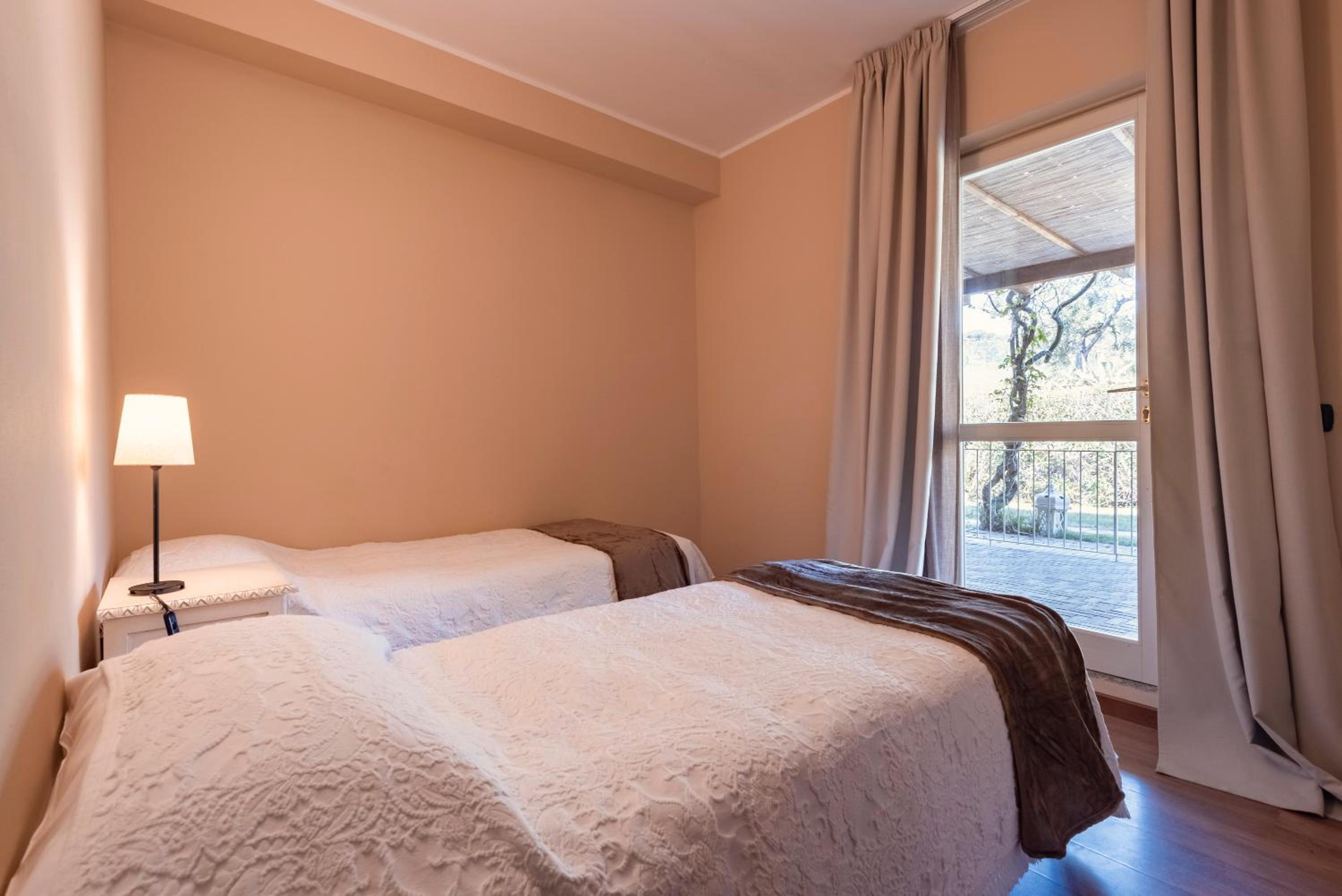 Two-Bedroom Apartment with Sea View - Photo 10