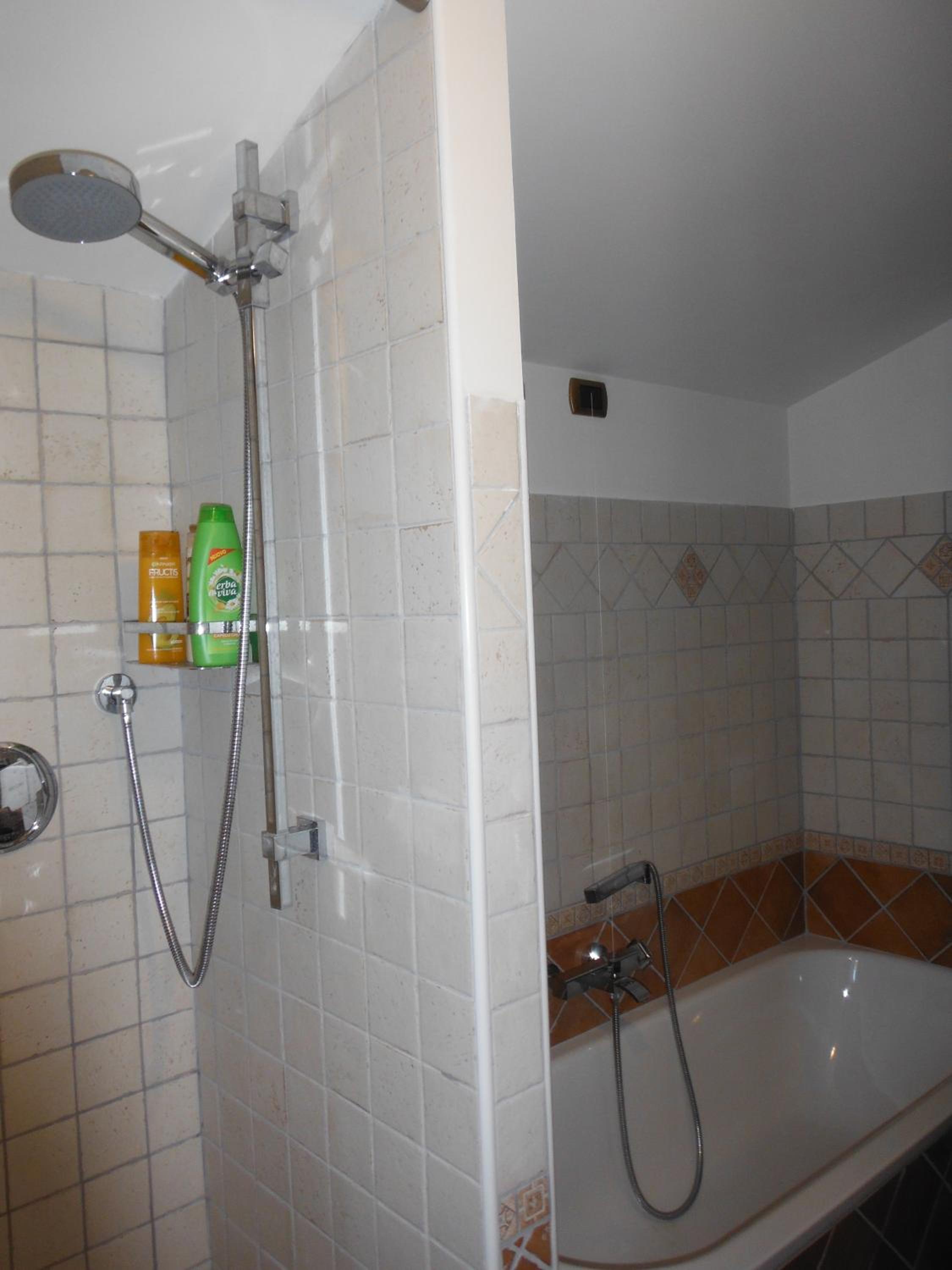 Two-Bedroom Apartment - Photo 19