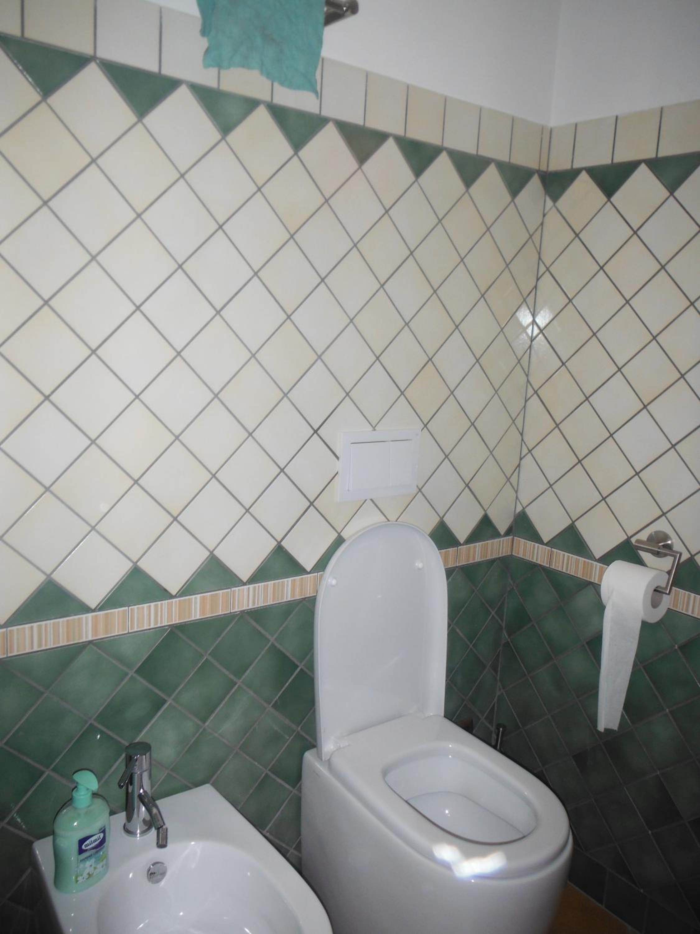 Two-Bedroom Apartment - Photo 17