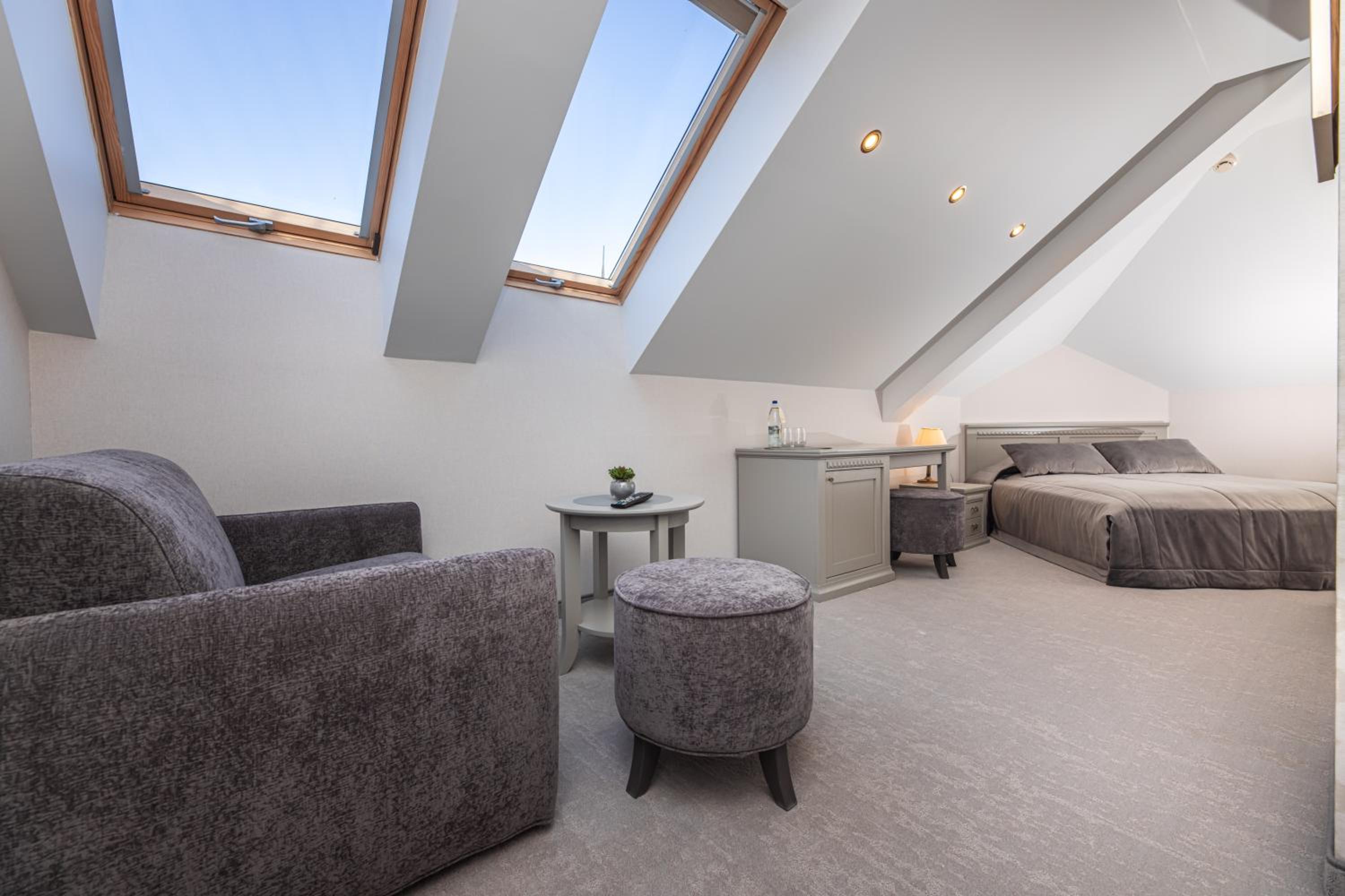 Standard Room - Photo 1