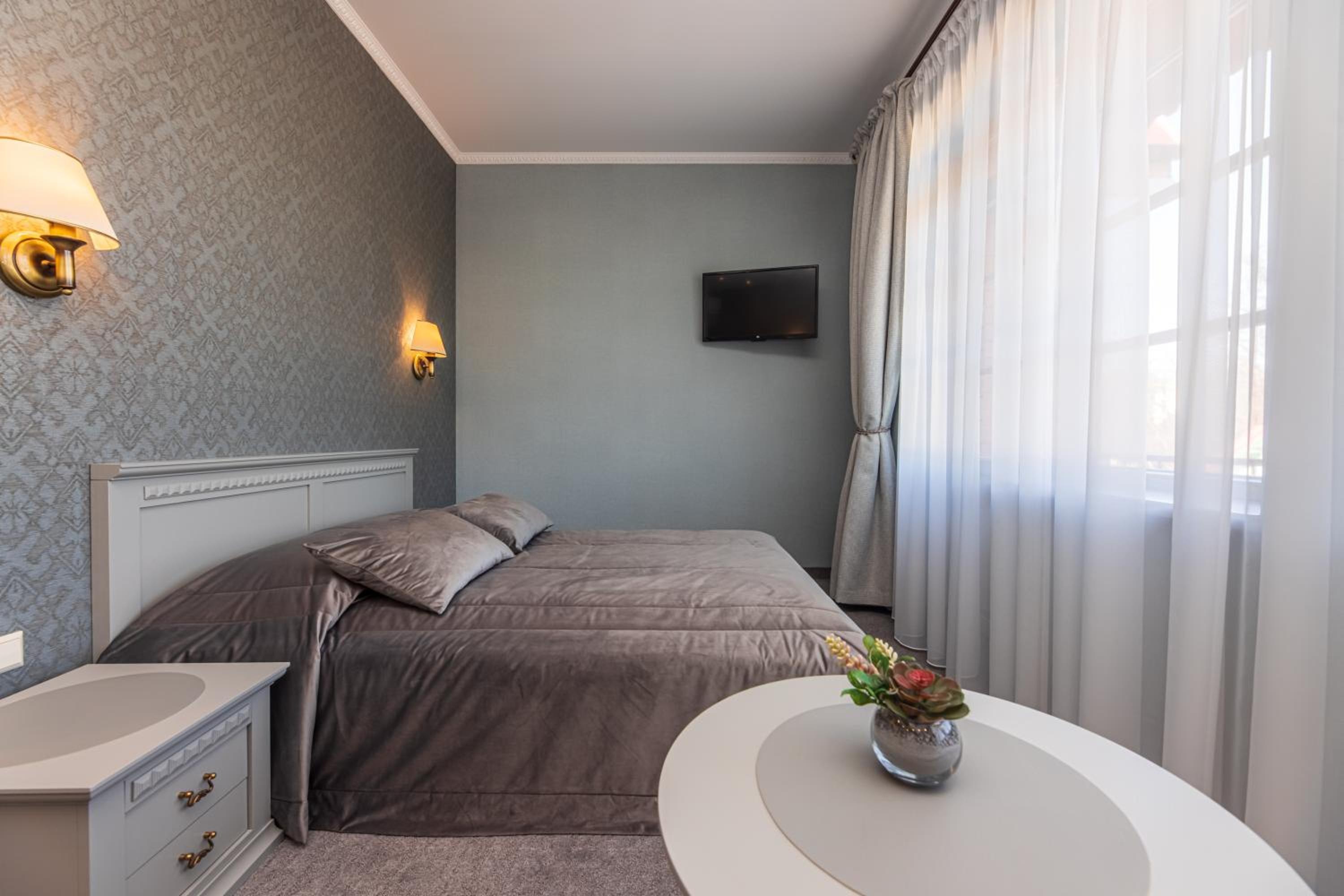 Premium Room with Balcony and Sofa - Photo 29