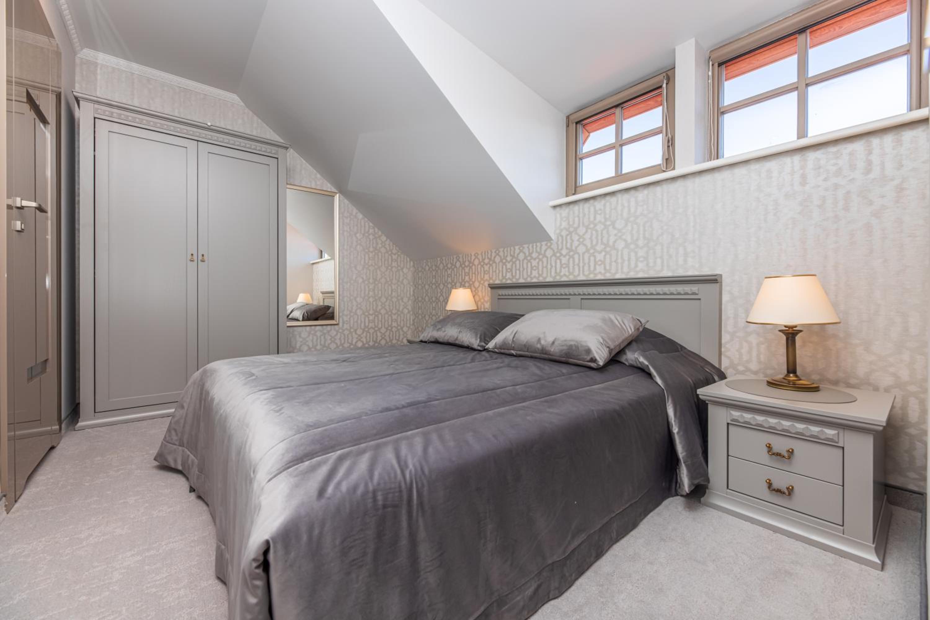 Premium Room with Extra Bed - Photo 45
