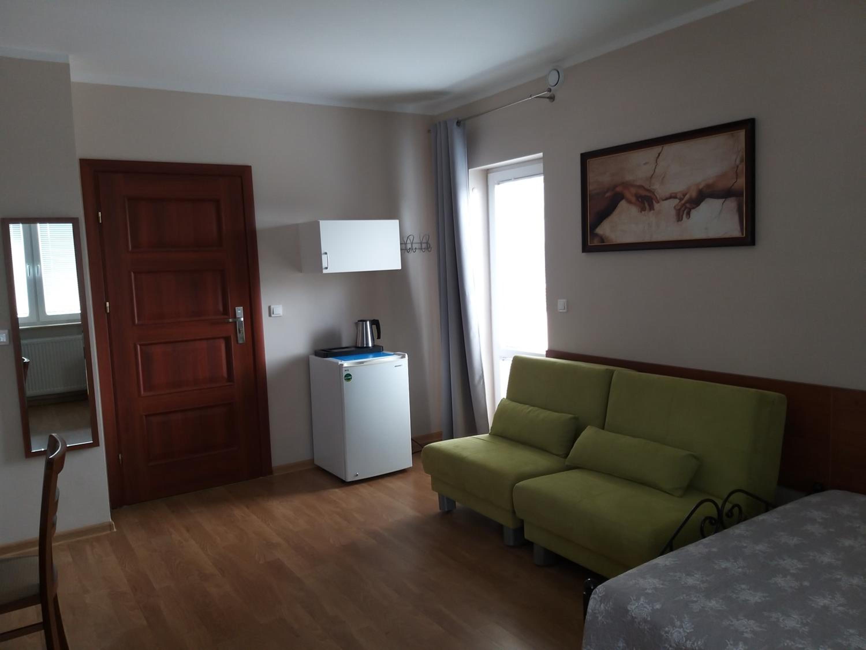 Family Room with Balcony photo 2