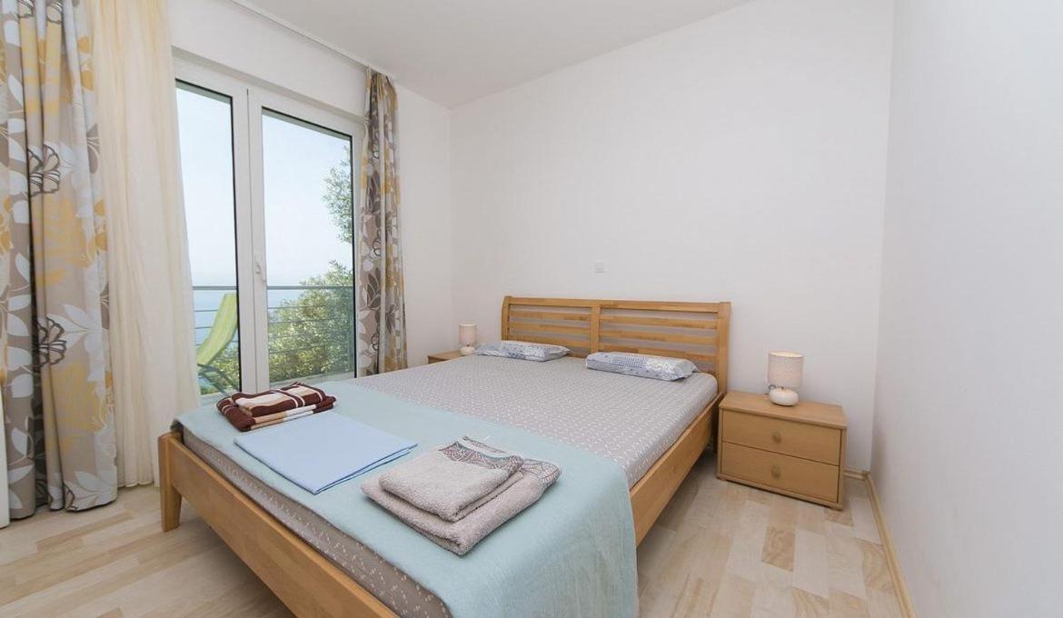 Apartment With Sea View photo 2