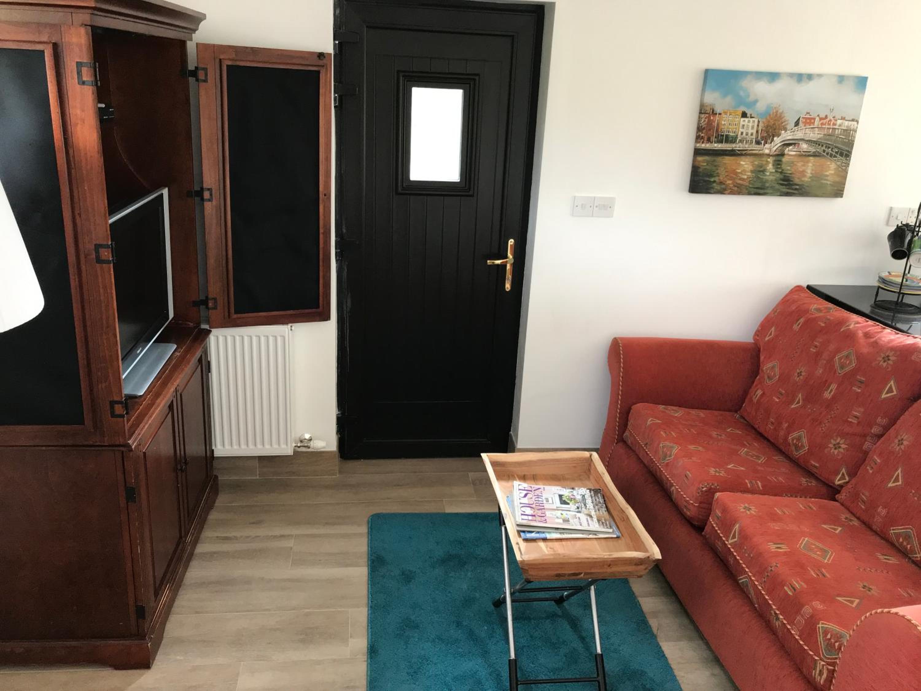 Two-Bedroom Apartment - Photo 9