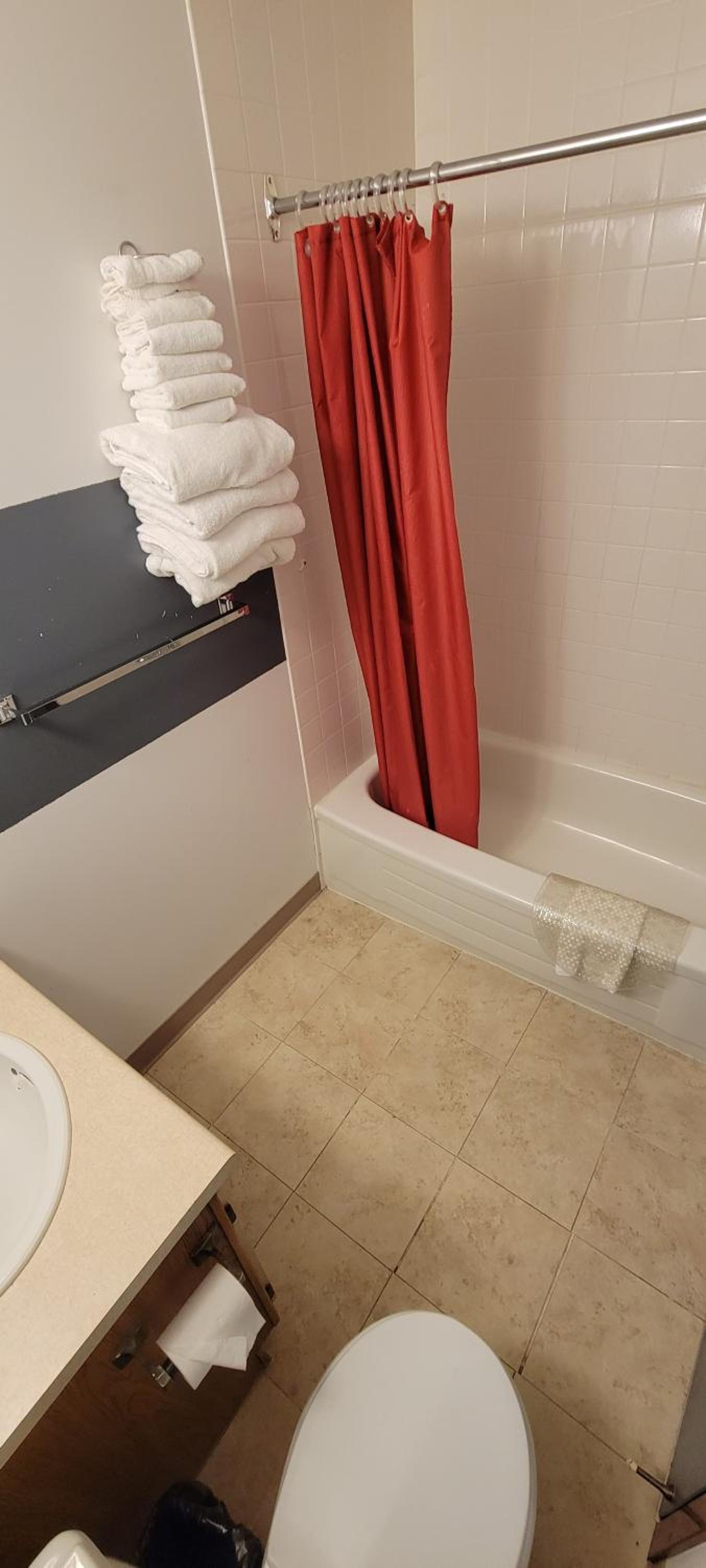Queen Room photo 3
