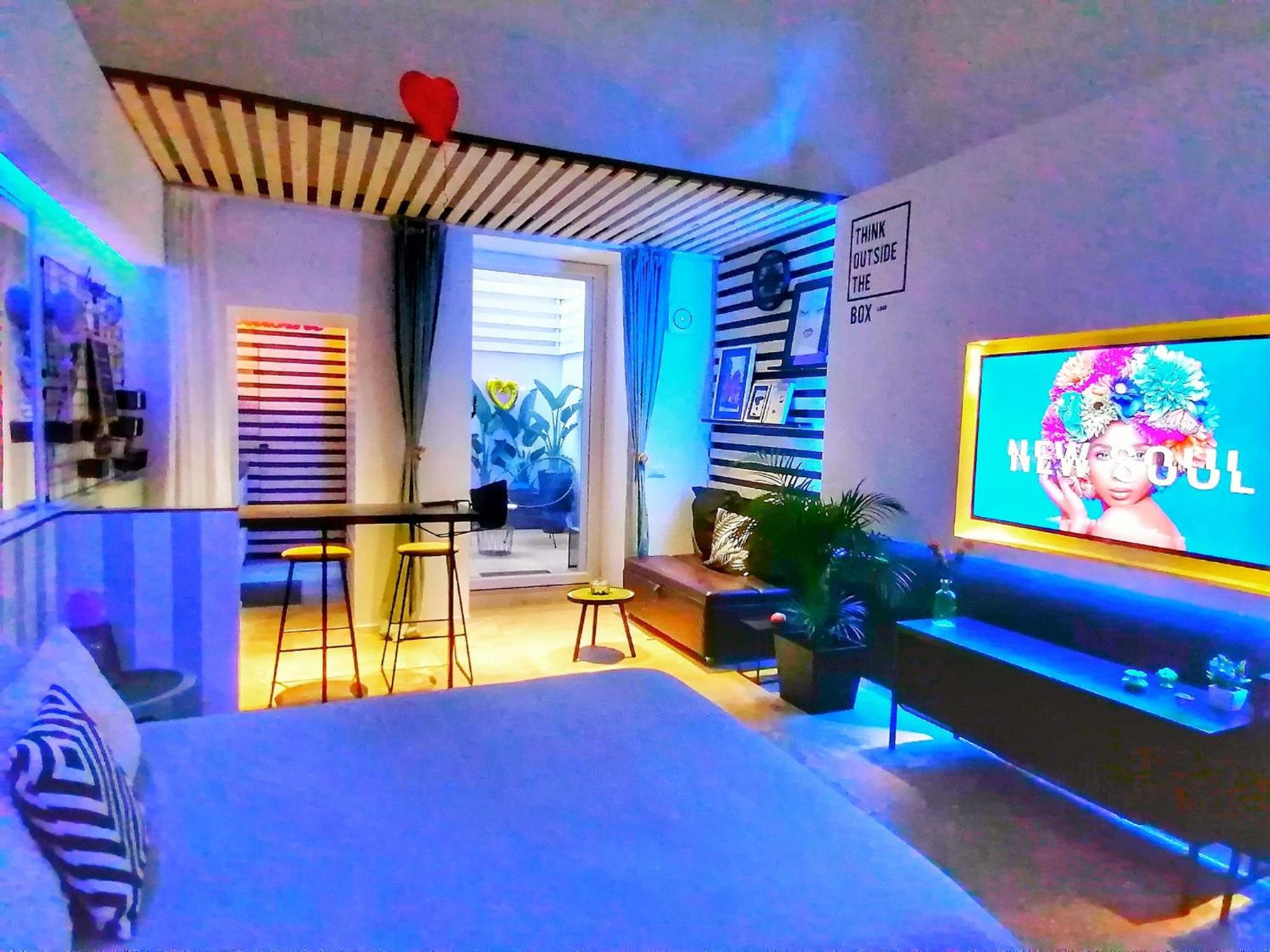 Apartment with Garden View - Photo 21