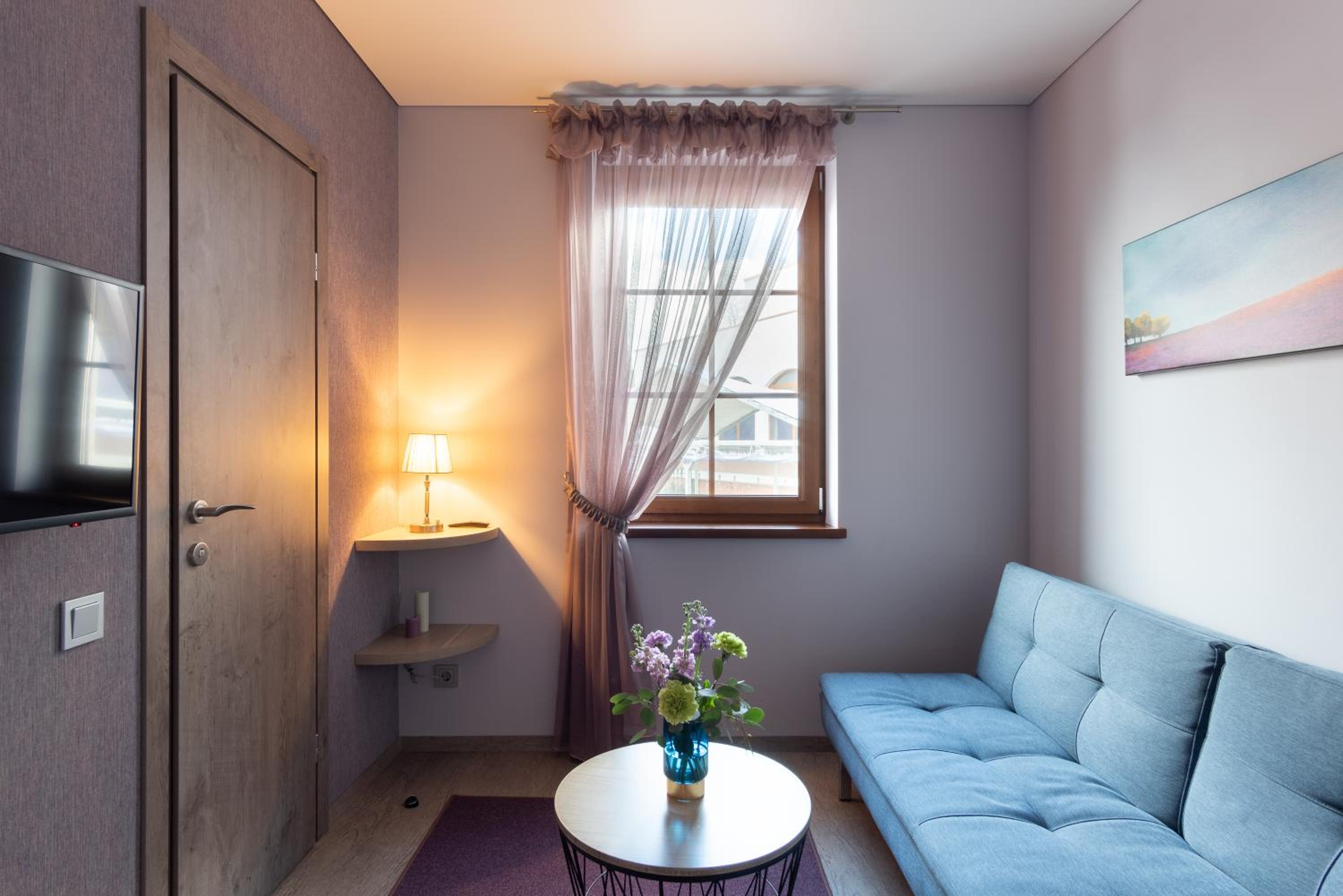 Suite with Lake View - Photo 6