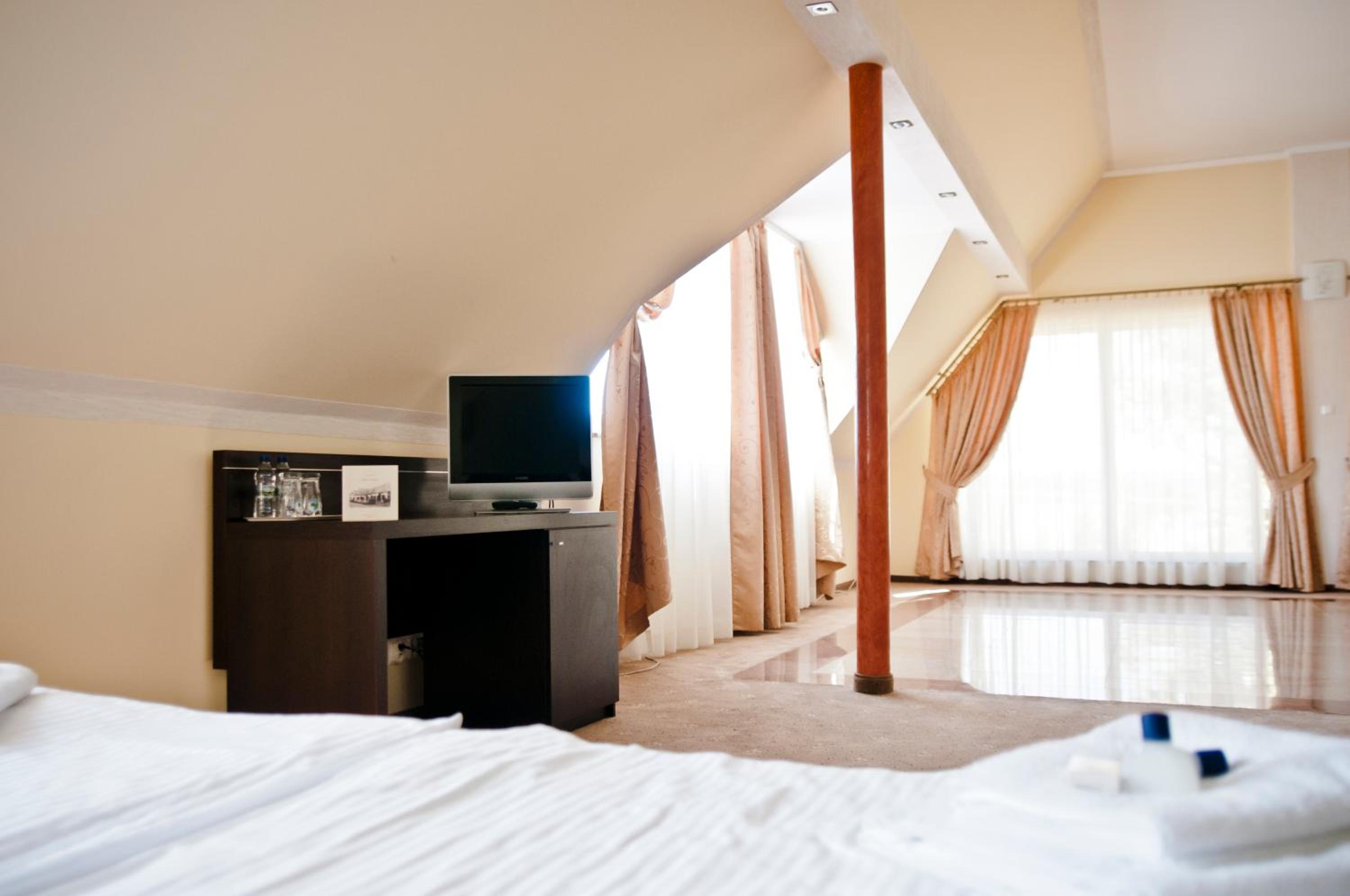 Double Room - Photo 5