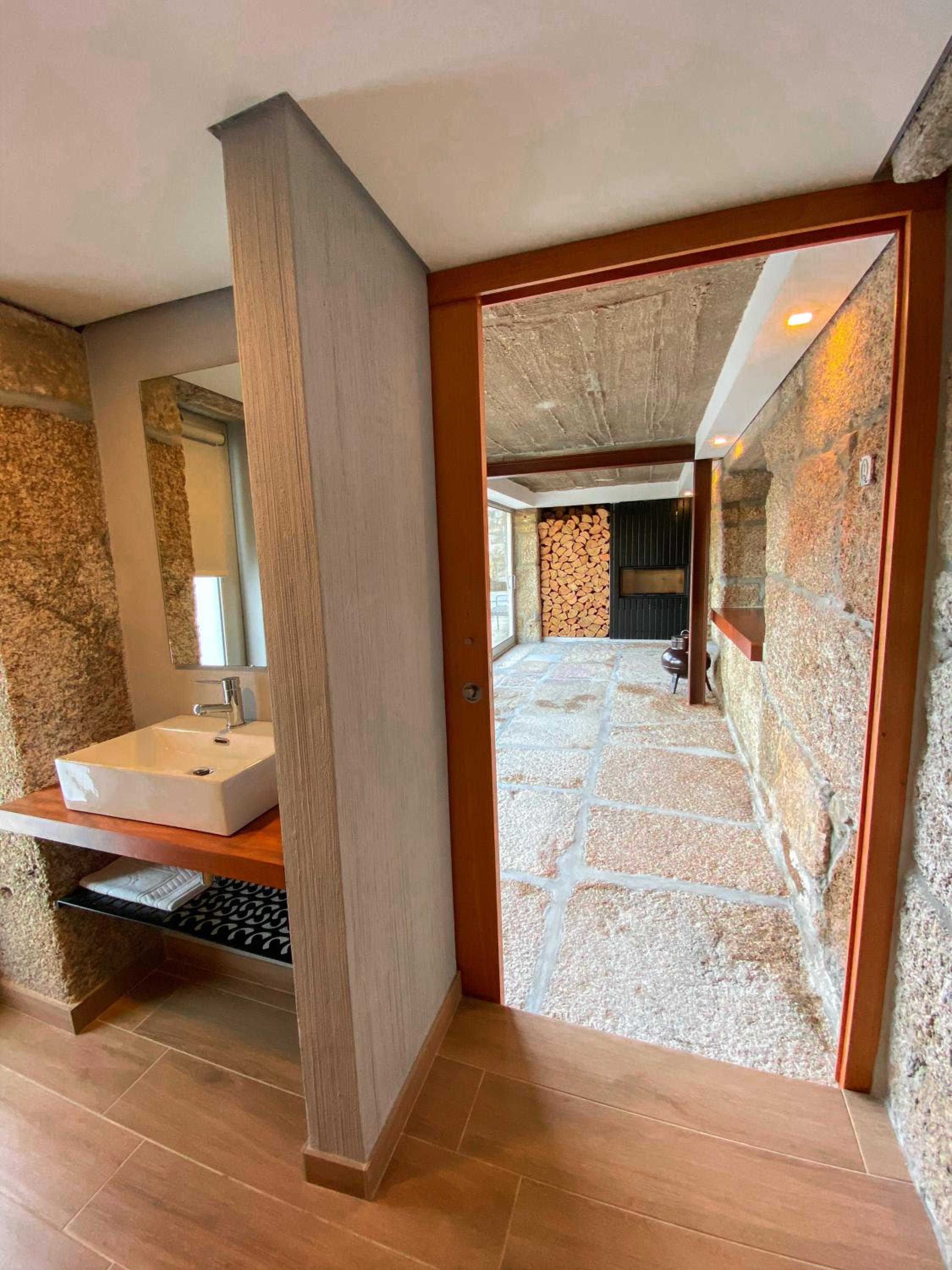 Double Room with Pool View photo 3