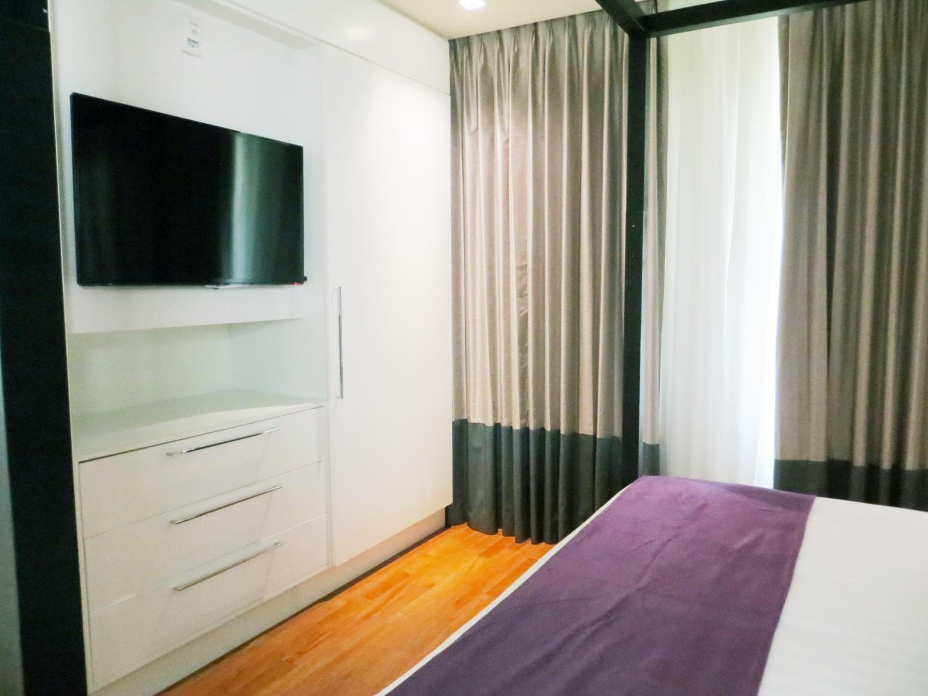 King Room - No Resort Fee - Photo 9