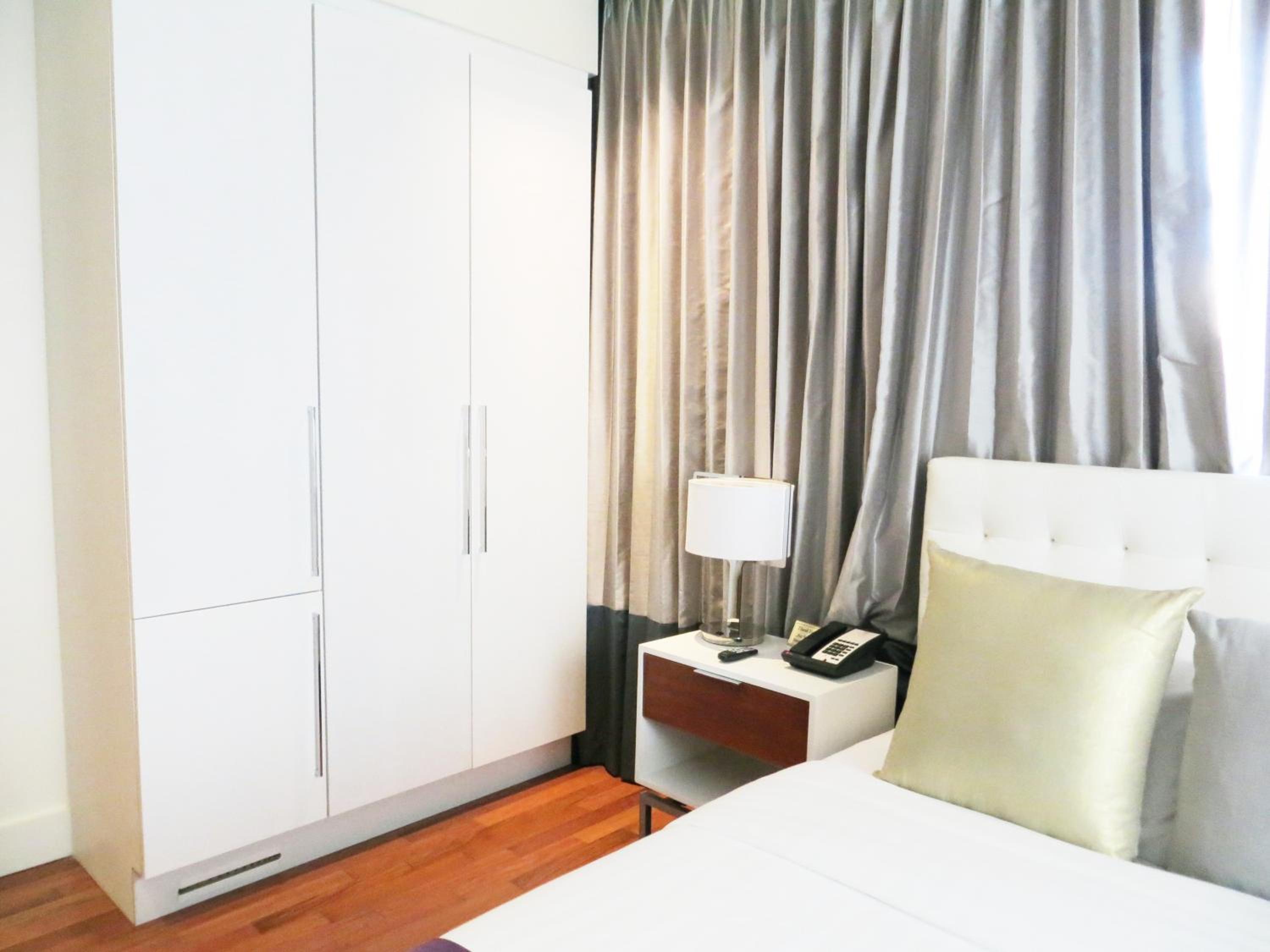 King Room - No Resort Fee - Photo 4